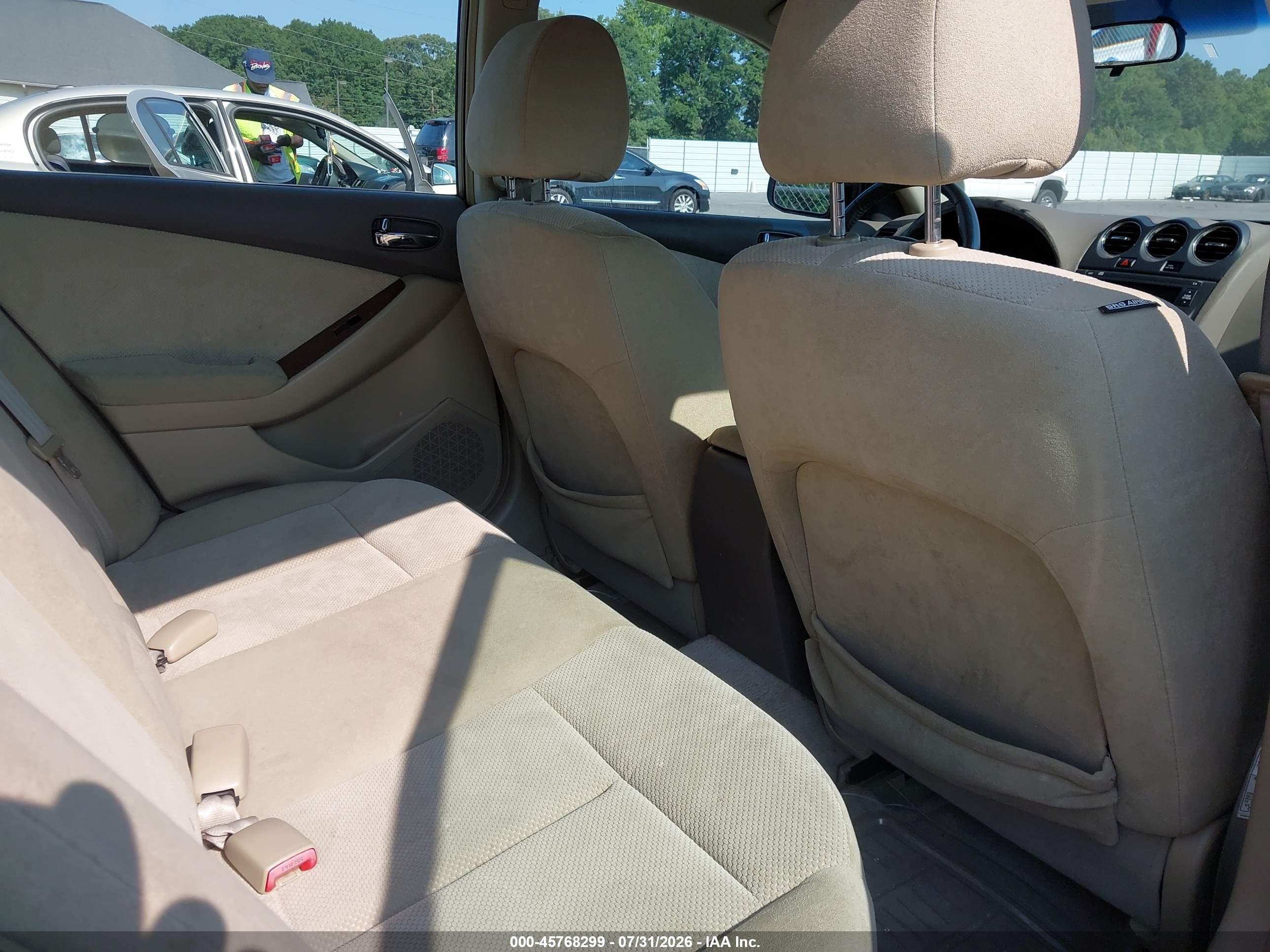 2007 Nissan Altima 2.5 S Beige vin: 1N4AL21E37C193891