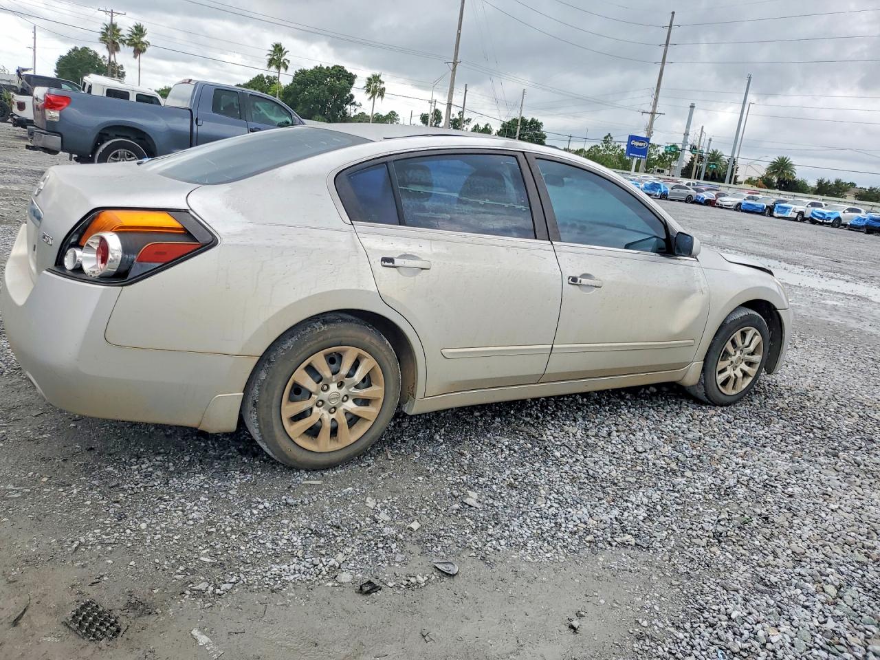 2007 Nissan Altima 2.5 Silver vin: 1N4AL21E37C238473