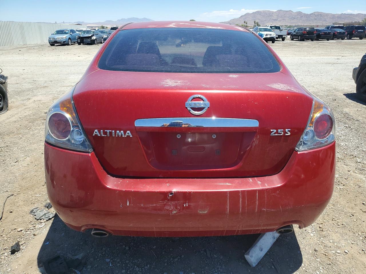 2009 Nissan Altima 2.5 Red vin: 1N4AL21E39N443783