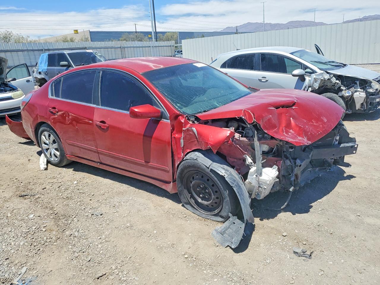2009 Nissan Altima 2.5 Red vin: 1N4AL21E39N443783