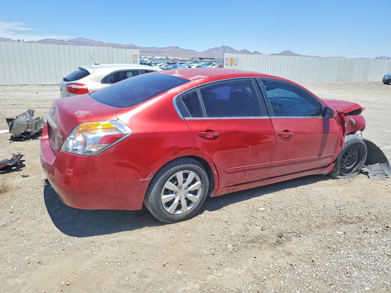 2009 Nissan Altima 2.5 Red vin: 1N4AL21E39N443783