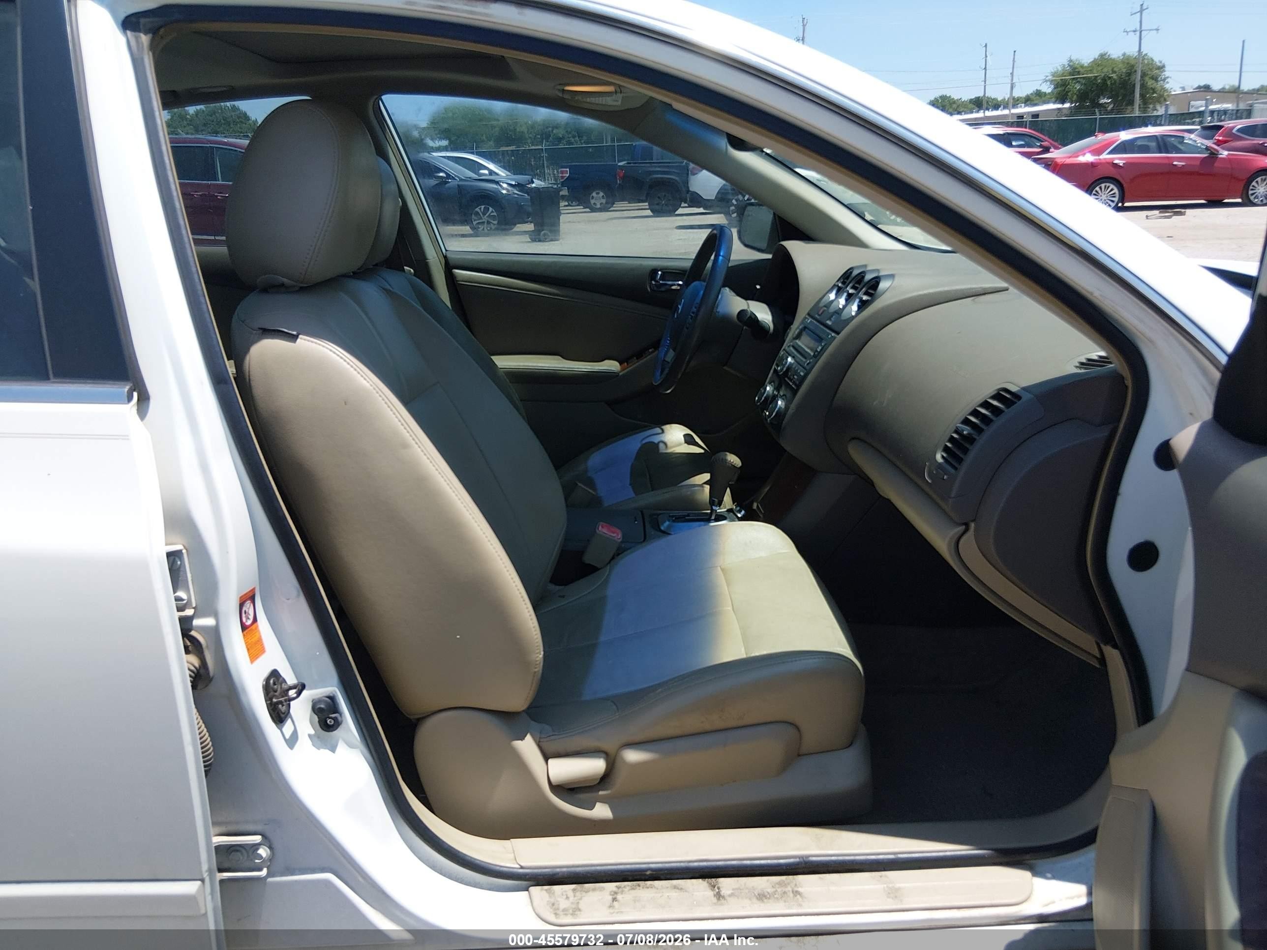 2009 Nissan Altima 2.5 S White vin: 1N4AL21E39N445159