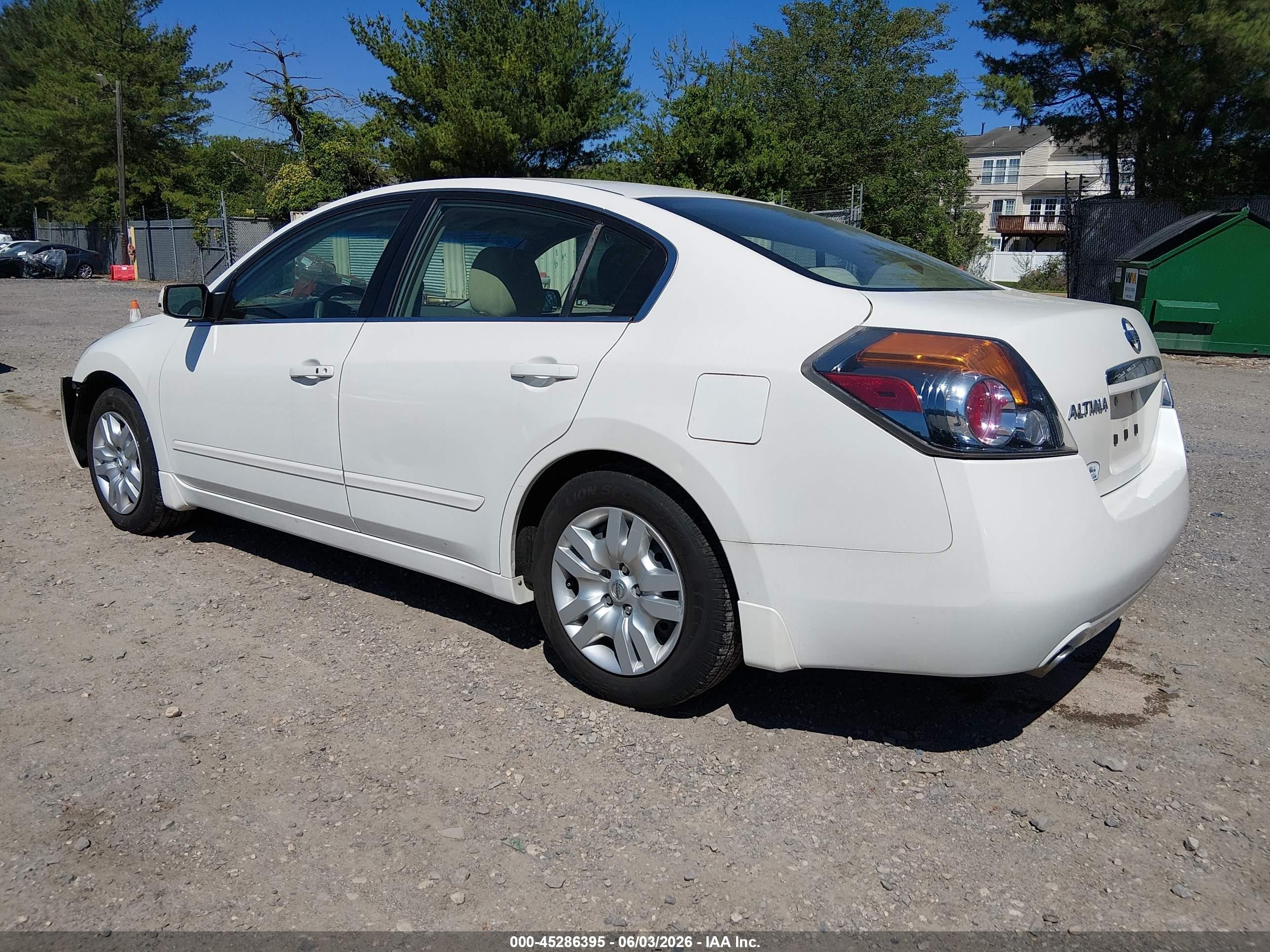 2009 Nissan Altima 2.5 S Белый vin: 1N4AL21E39N521673