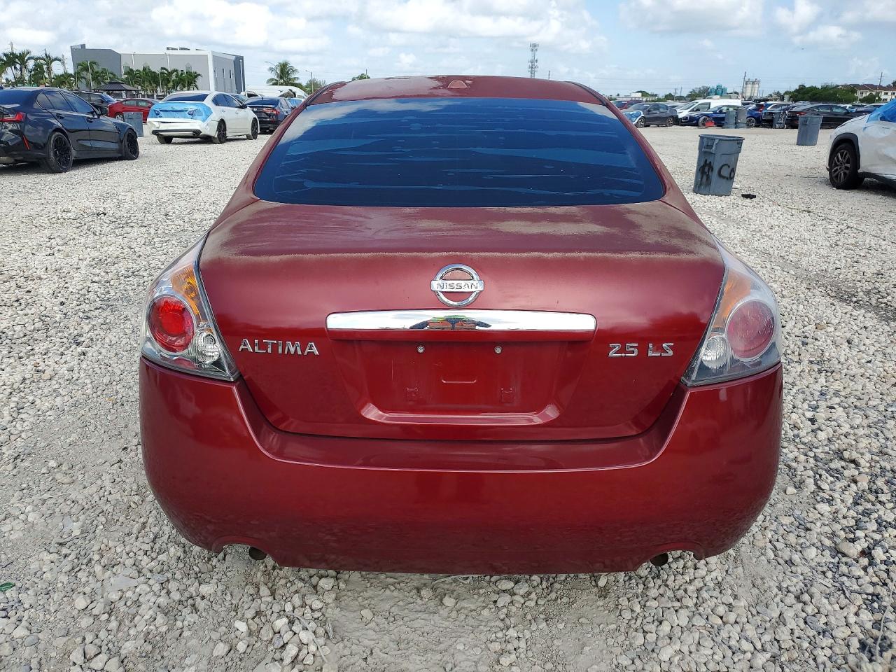 2007 Nissan Altima 2.5 Red vin: 1N4AL21E47C111487