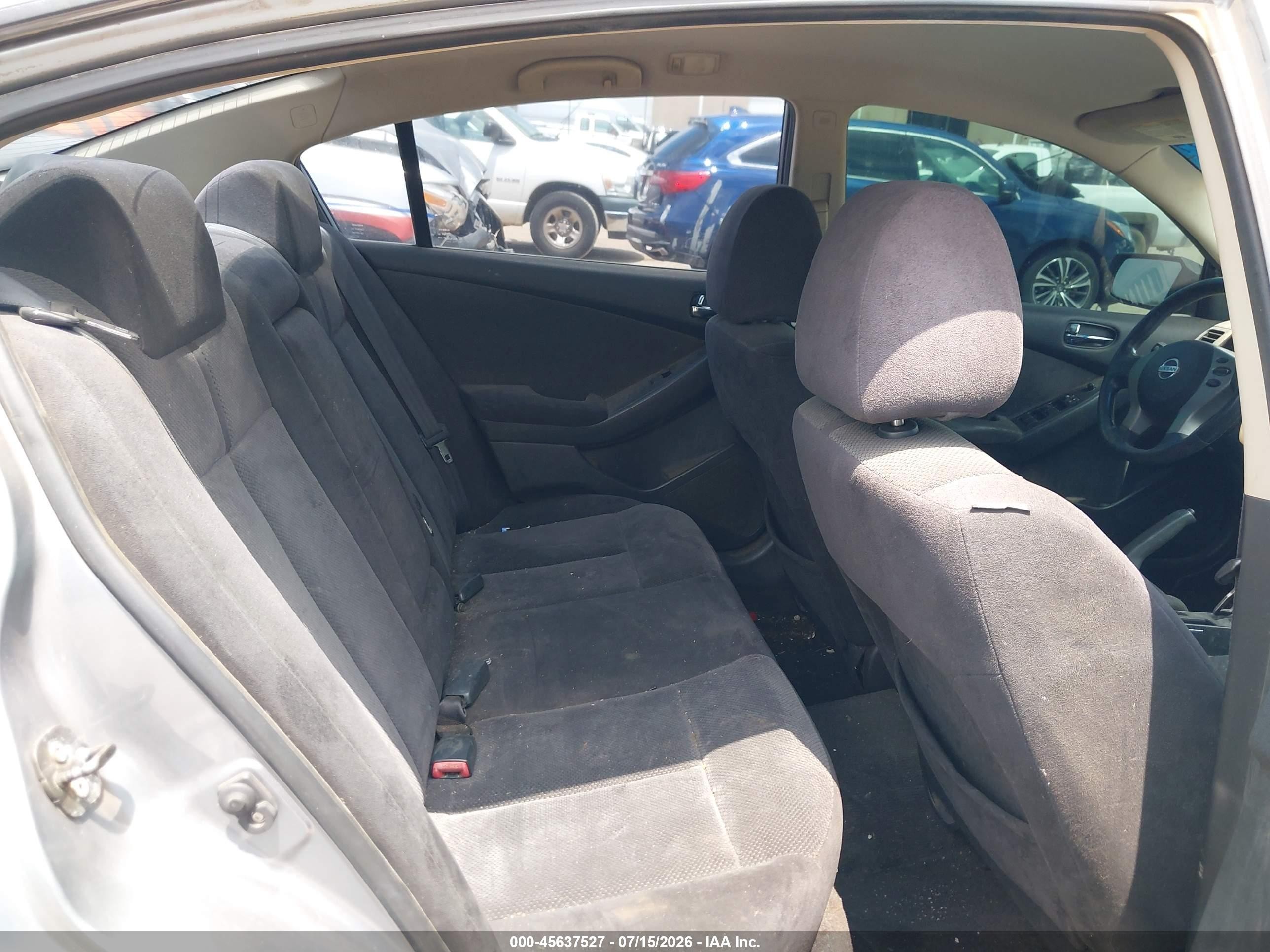 2007 Nissan Altima 2.5 S Серебряный vin: 1N4AL21E47C111635