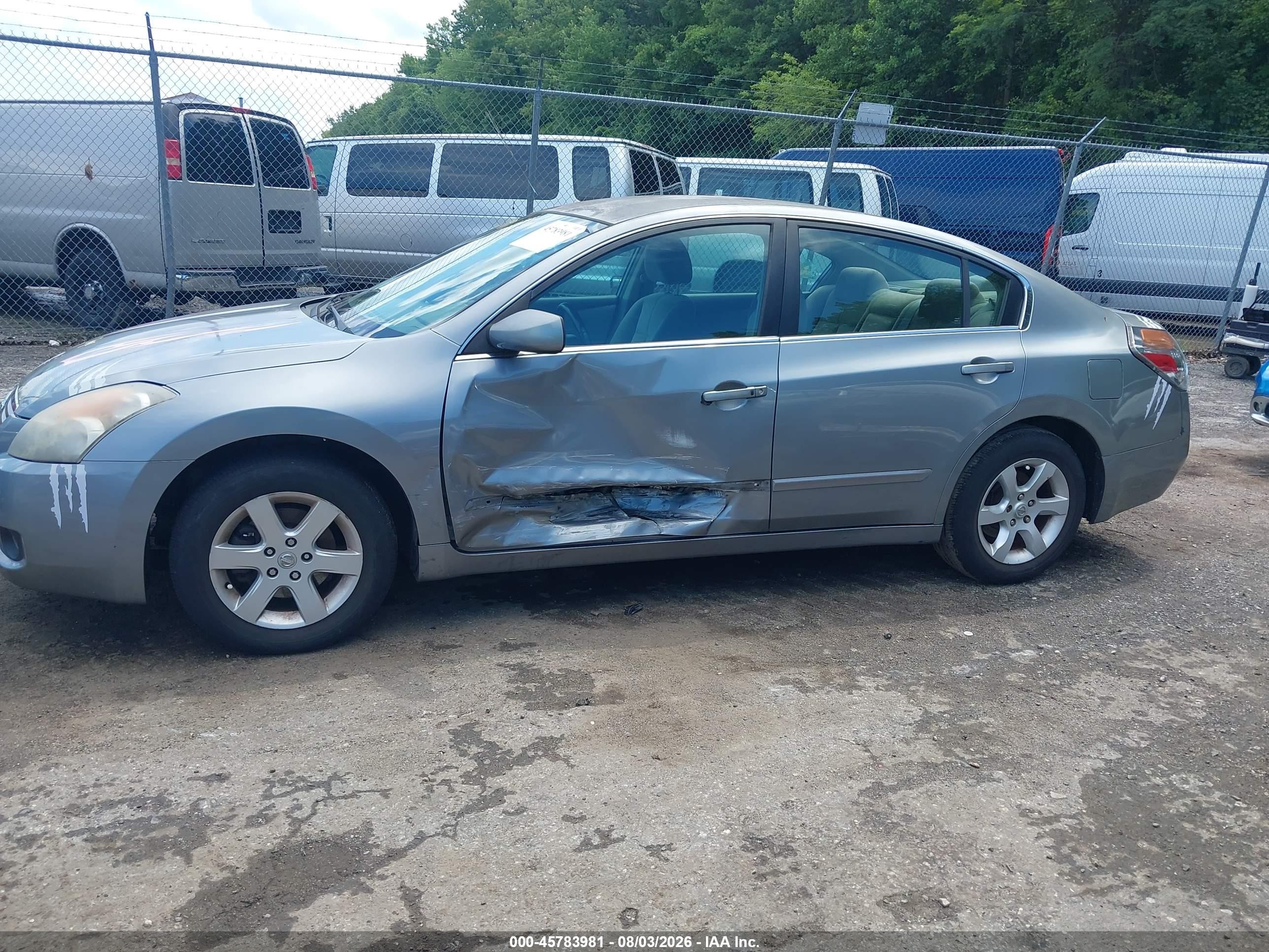 2007 Nissan Altima 2.5 S Серебряный vin: 1N4AL21E47C214313