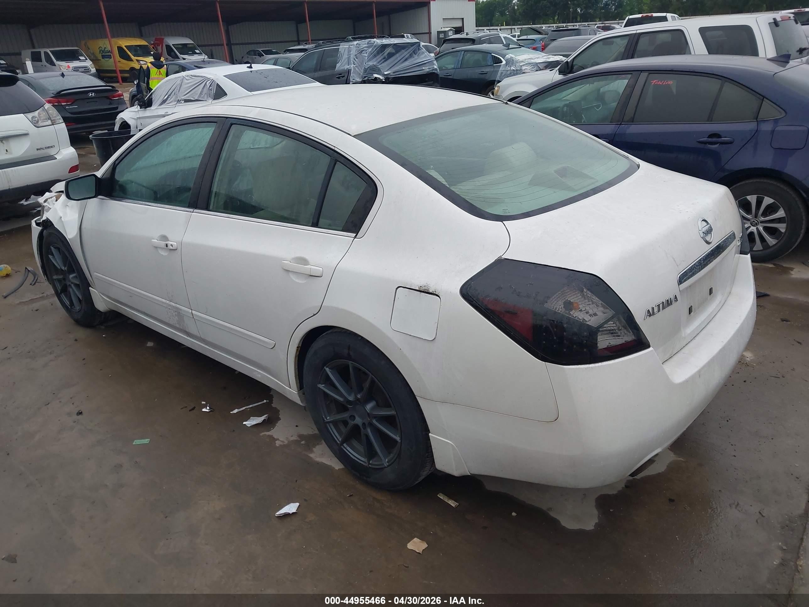 2007 Nissan Altima 2.5 S Белый vin: 1N4AL21E47N484646