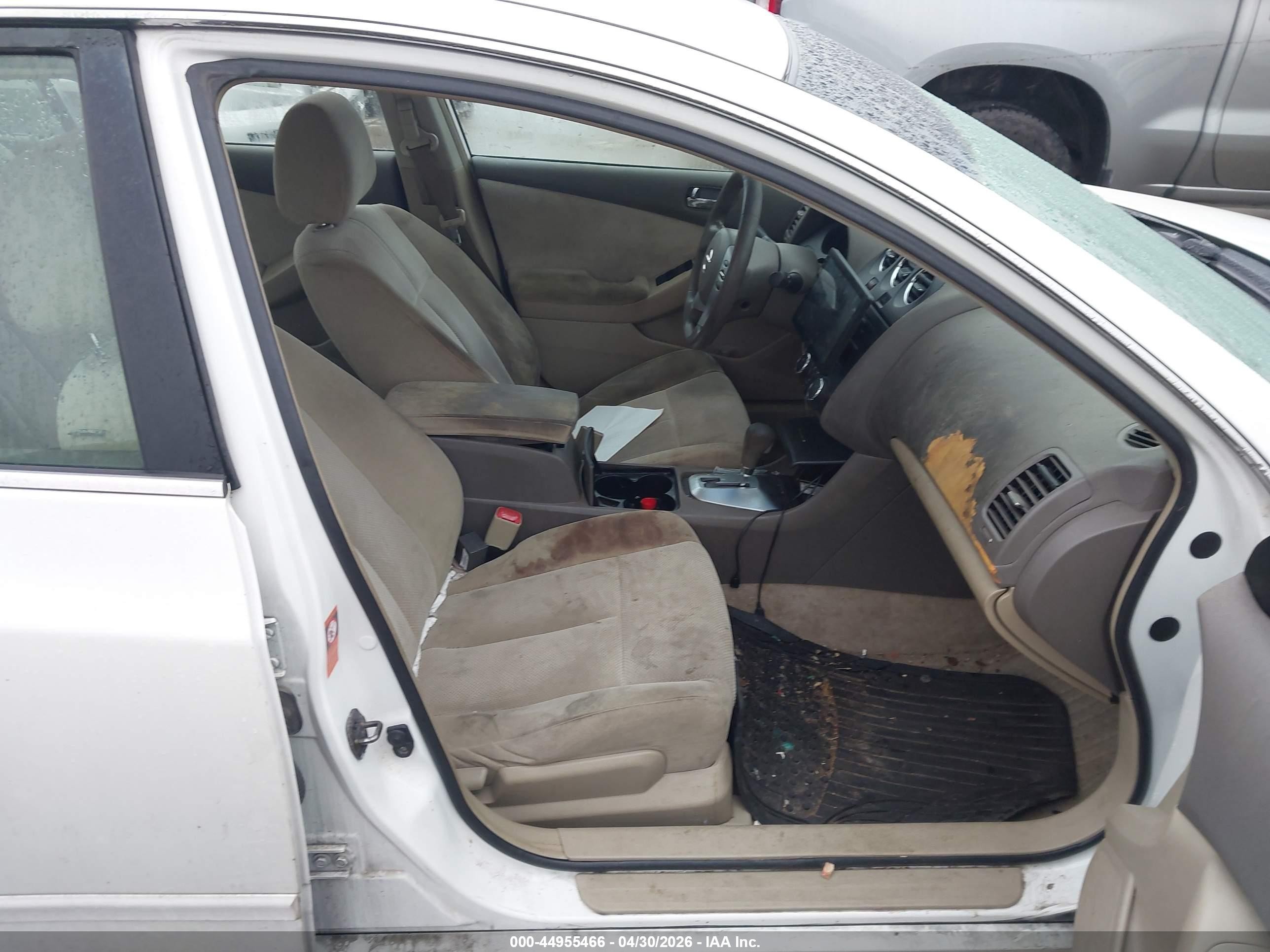 2007 Nissan Altima 2.5 S Белый vin: 1N4AL21E47N484646