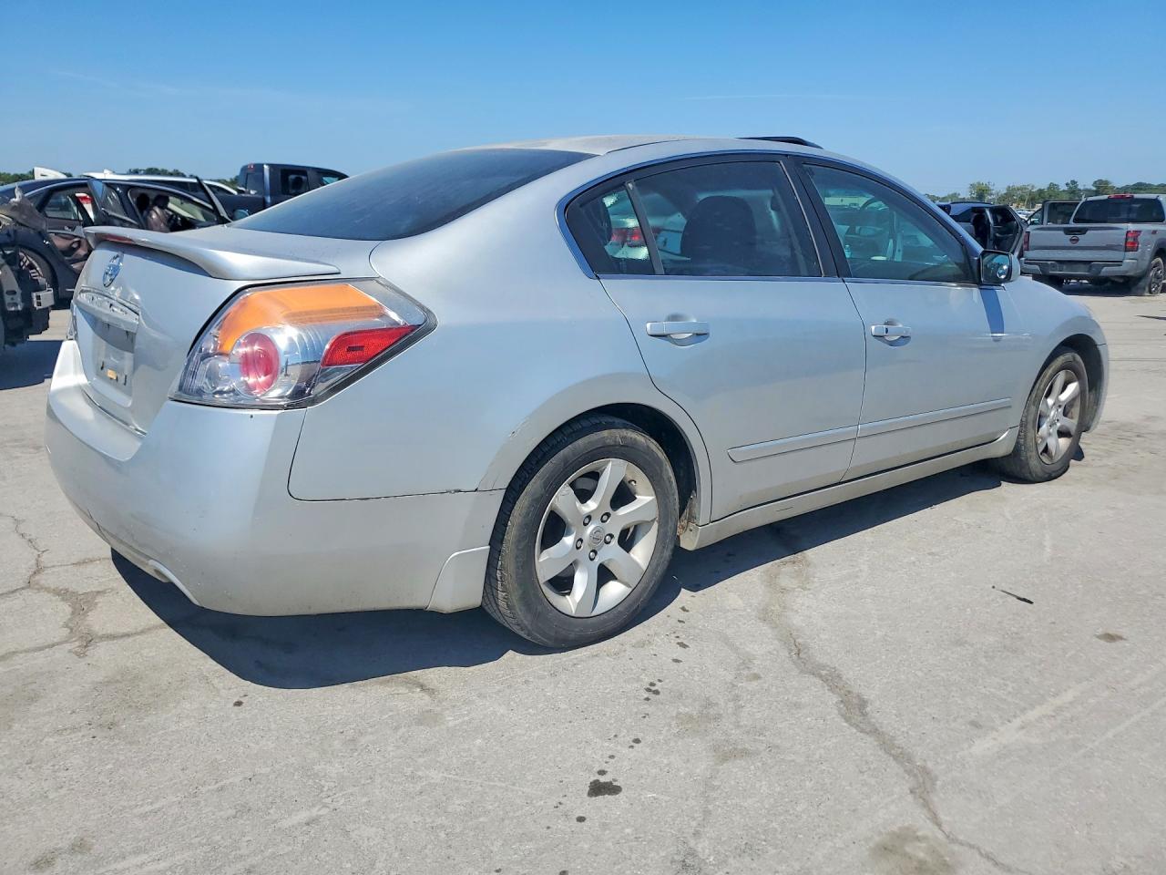 2008 Nissan Altima 2.5 Silver vin: 1N4AL21E48C189592