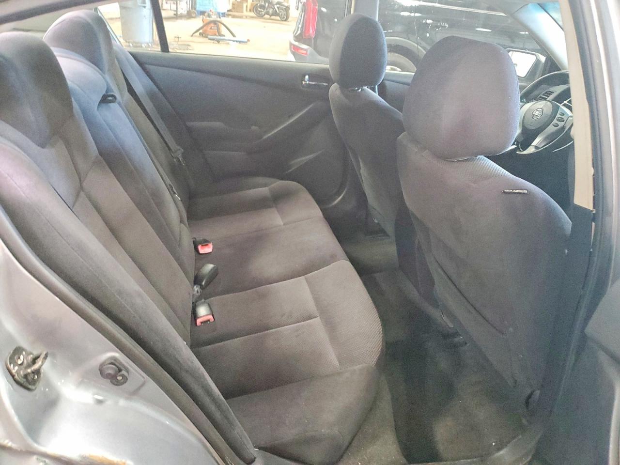 2008 Nissan Altima 2.5 Silver vin: 1N4AL21E48C208092