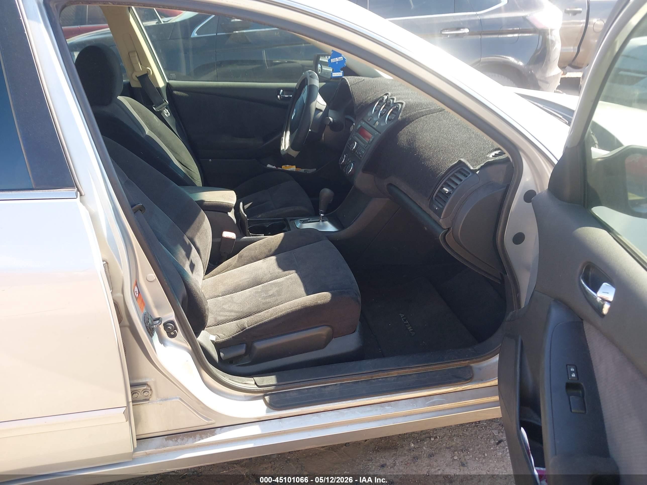 2008 Nissan Altima 2.5 S Silver vin: 1N4AL21E48C233672
