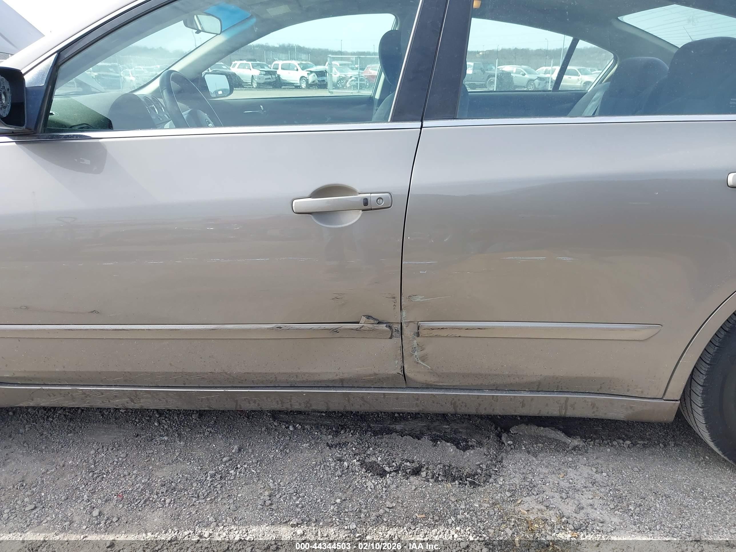 2008 Nissan Altima 2.5 S Gold vin: 1N4AL21E48N484521