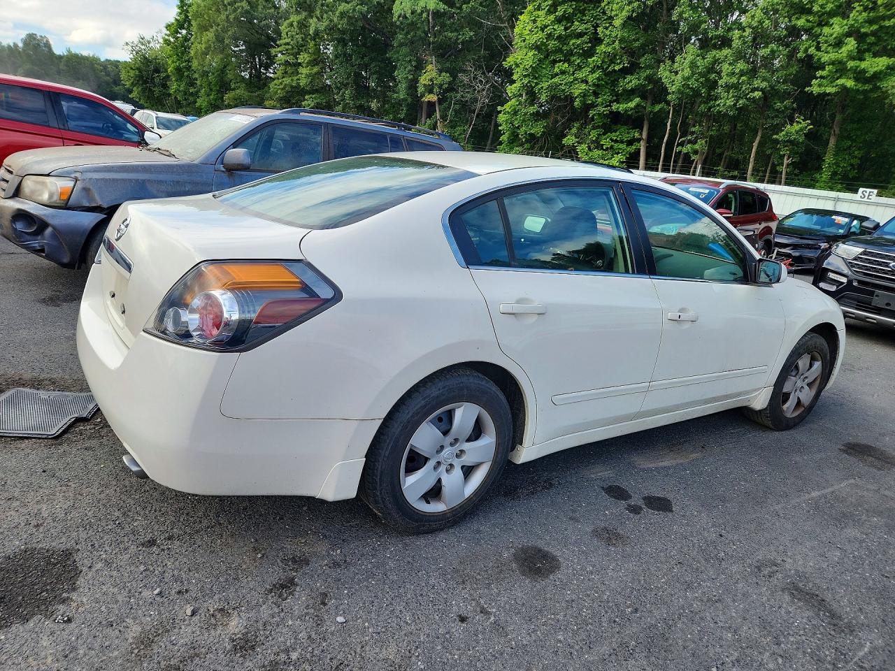2008 Nissan Altima 2.5 White vin: 1N4AL21E48N527030