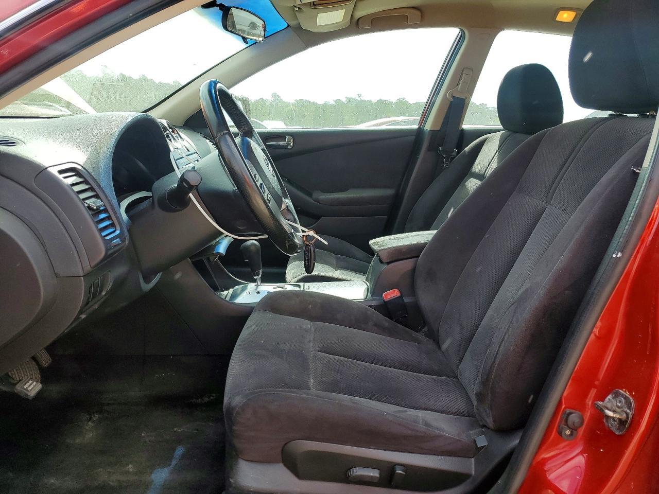 2009 Nissan Altima 2.5 Red vin: 1N4AL21E49C168792