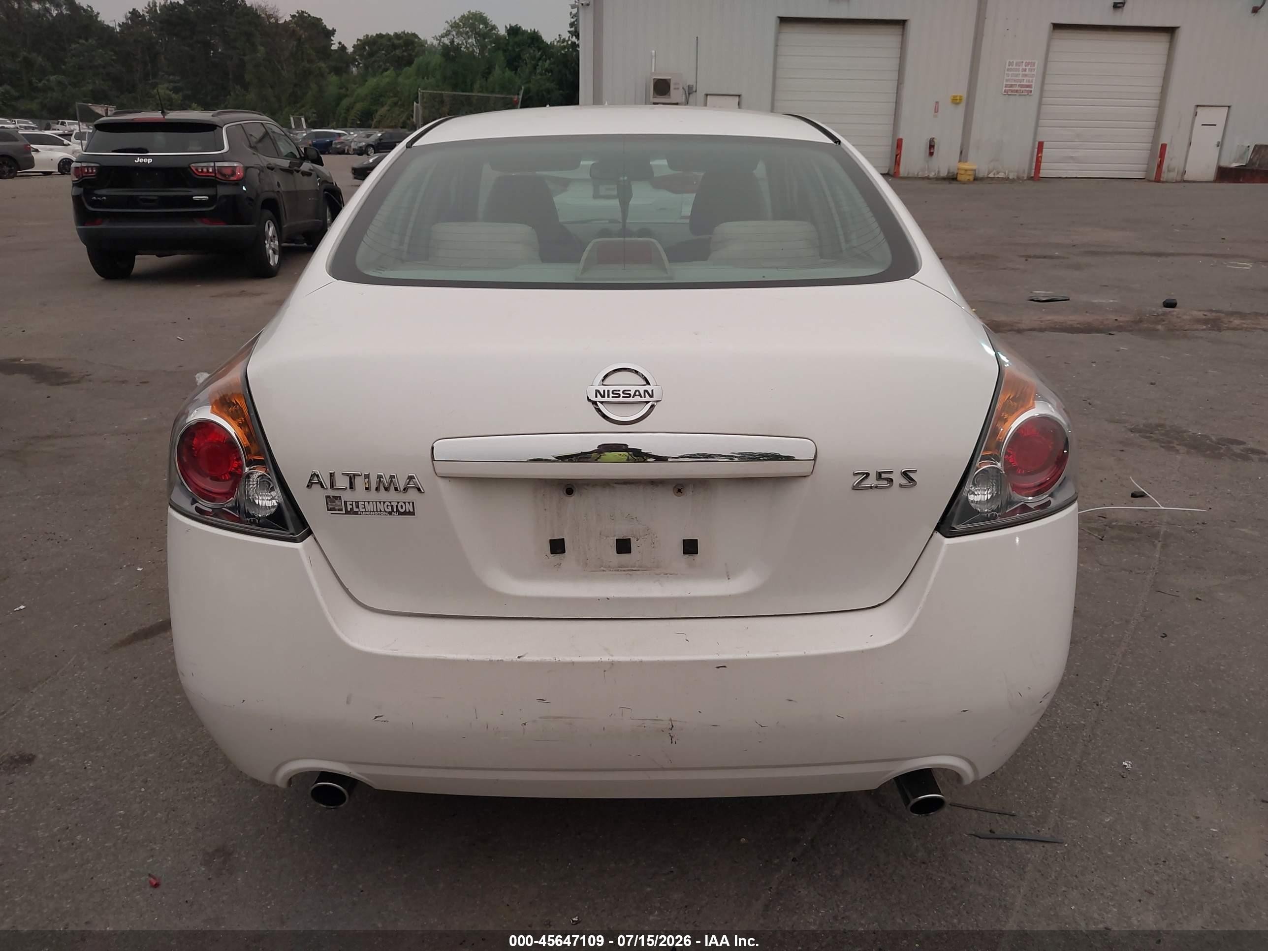 2009 Nissan Altima 2.5 S White vin: 1N4AL21E49N459619
