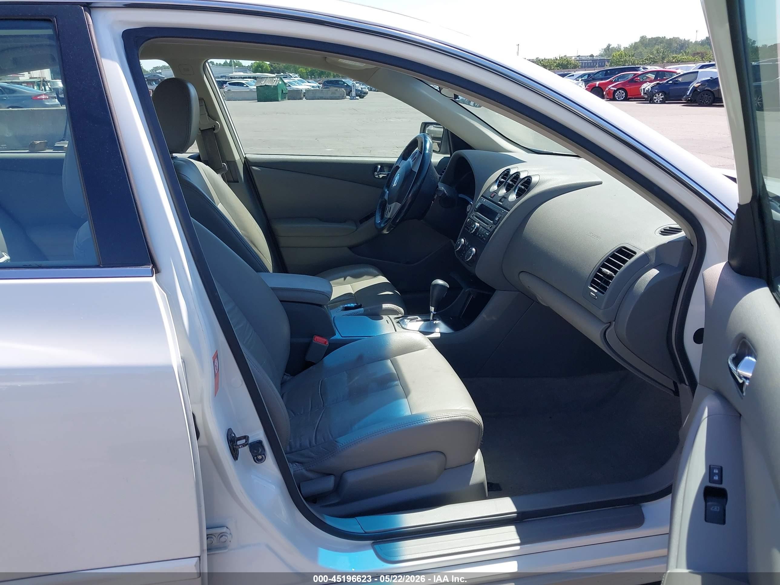2009 Nissan Altima 2.5 S White vin: 1N4AL21E49N539759