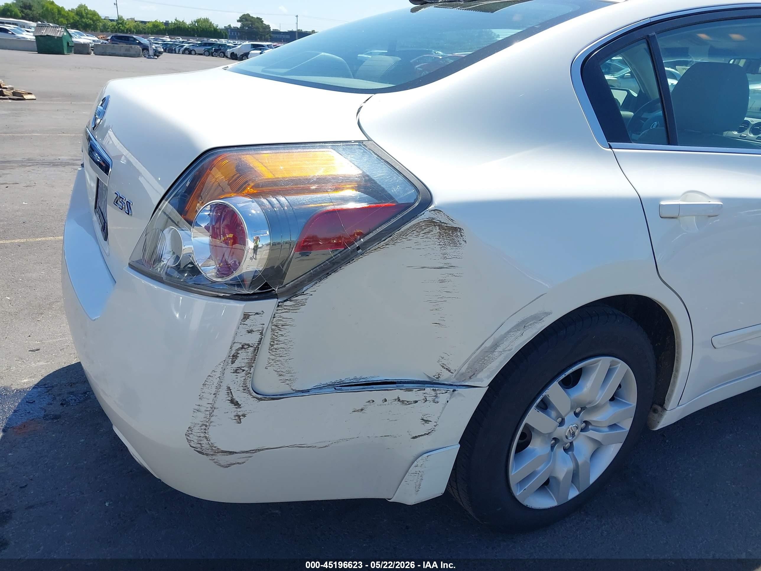 2009 Nissan Altima 2.5 S White vin: 1N4AL21E49N539759
