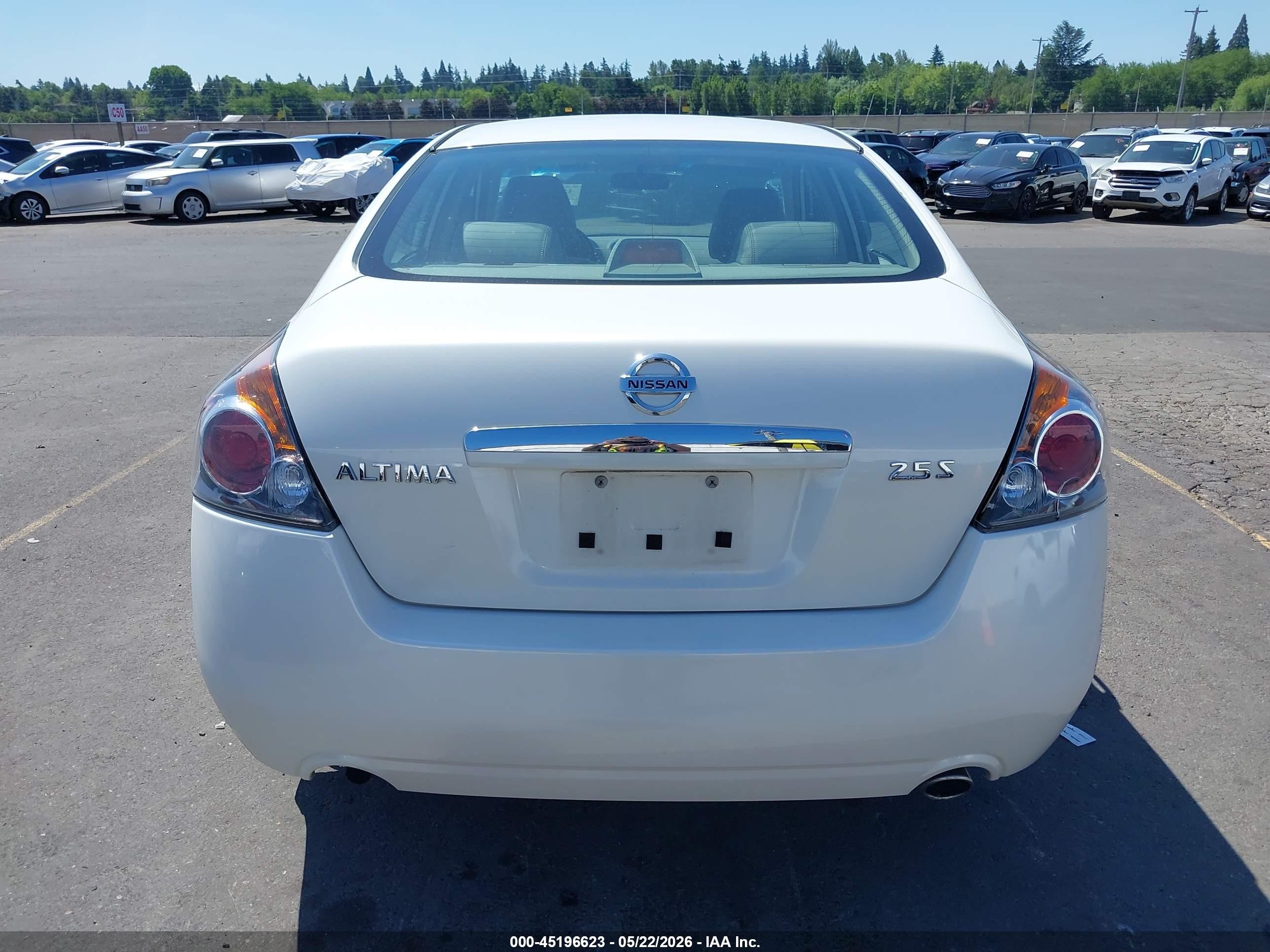 2009 Nissan Altima 2.5 S White vin: 1N4AL21E49N539759