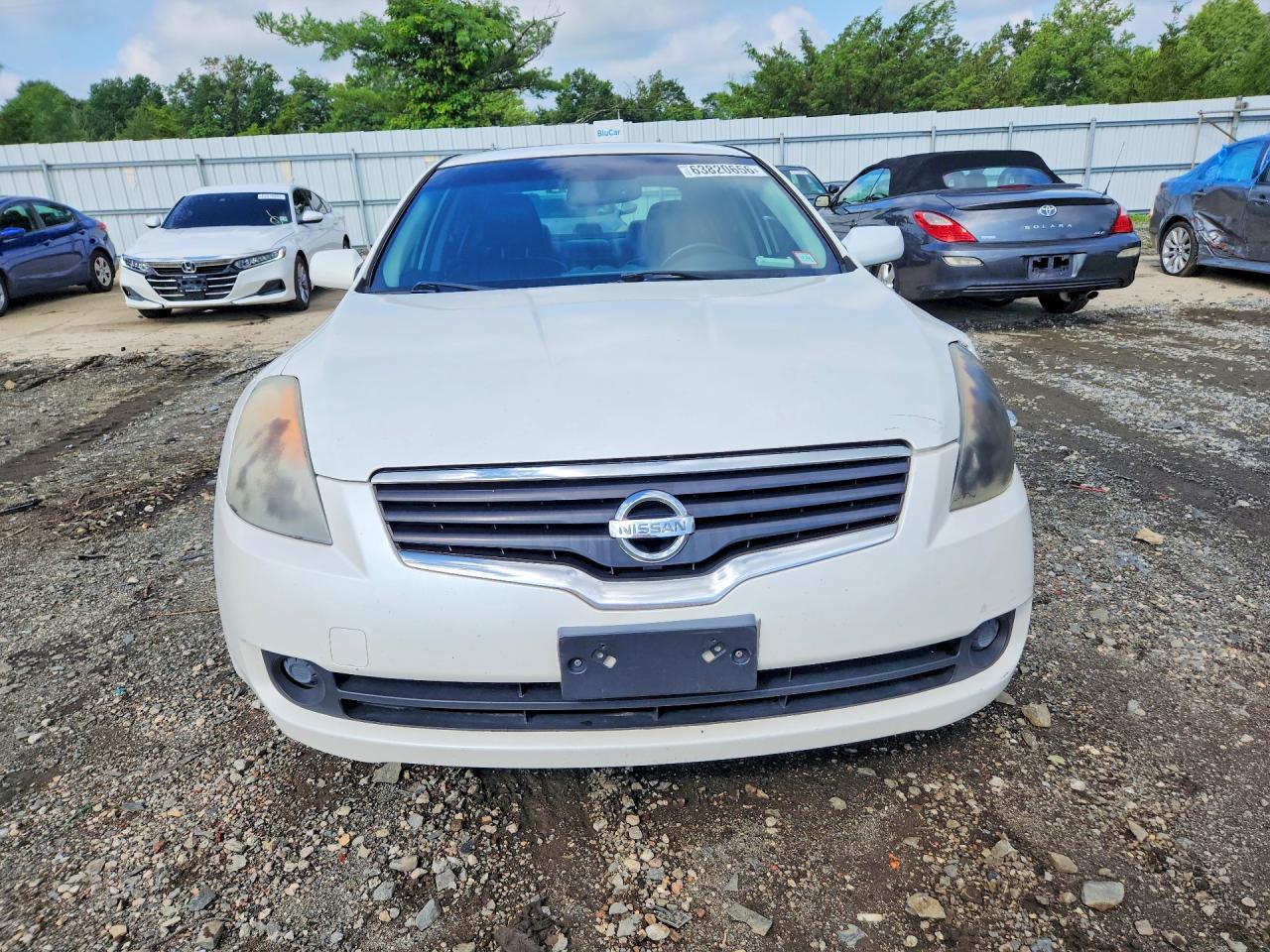 2009 Nissan Altima 2.5 White vin: 1N4AL21E49N541091