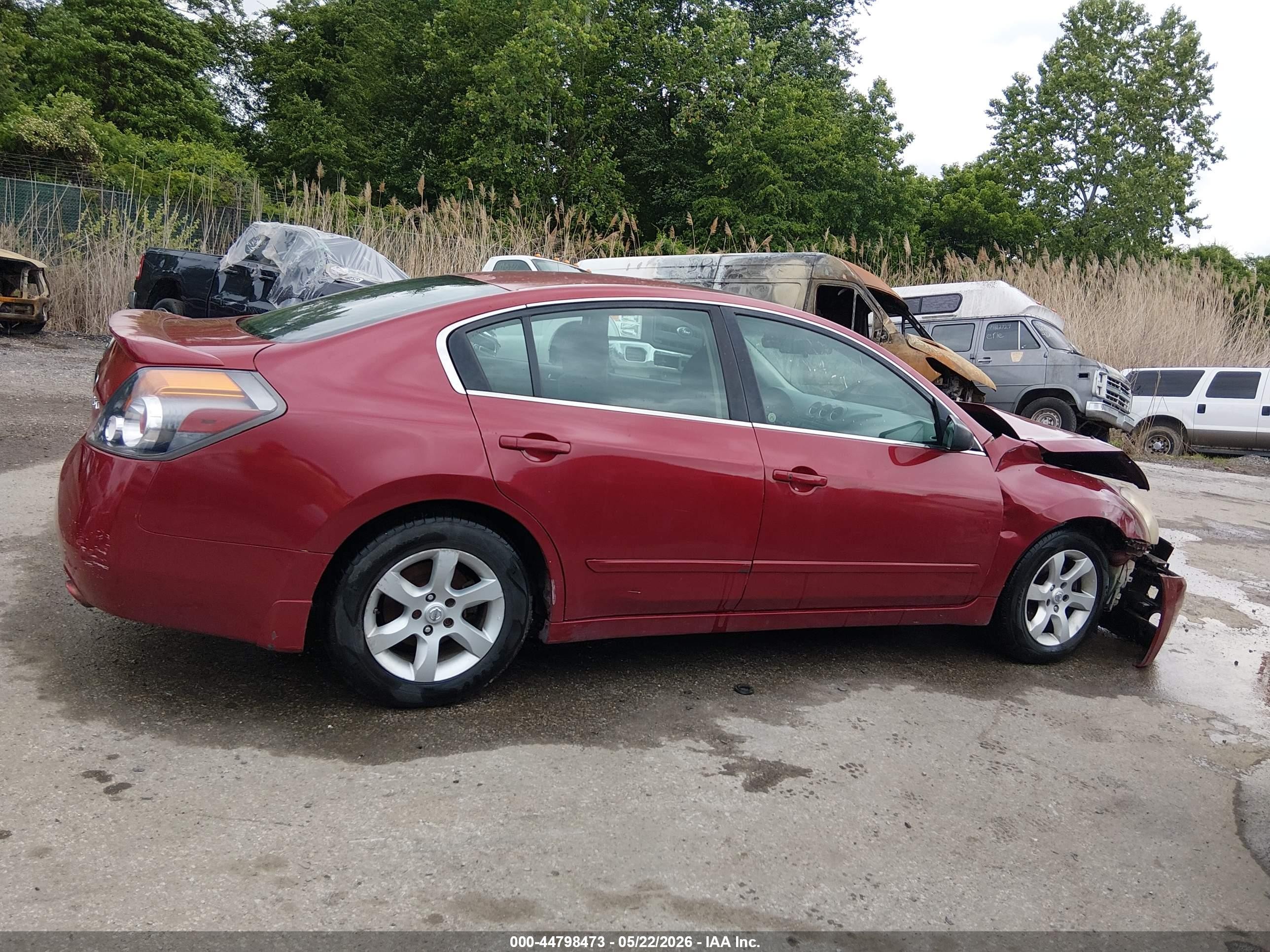 2009 Nissan Altima 2.5 S Red vin: 1N4AL21E49N543374