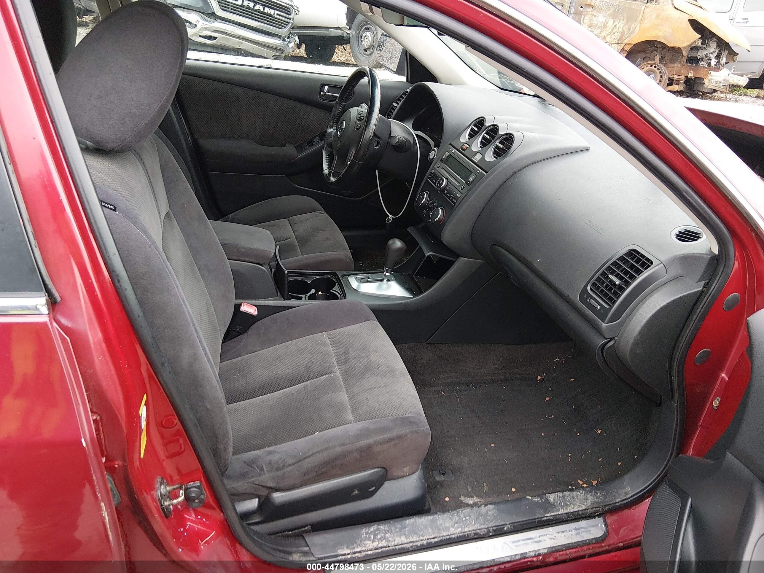 2009 Nissan Altima 2.5 S Red vin: 1N4AL21E49N543374