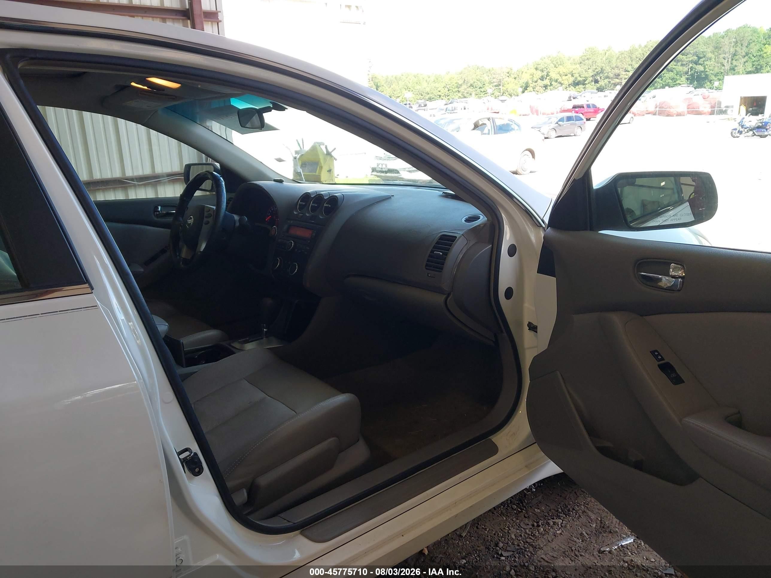 2007 Nissan Altima 2.5 S White vin: 1N4AL21E57C186635