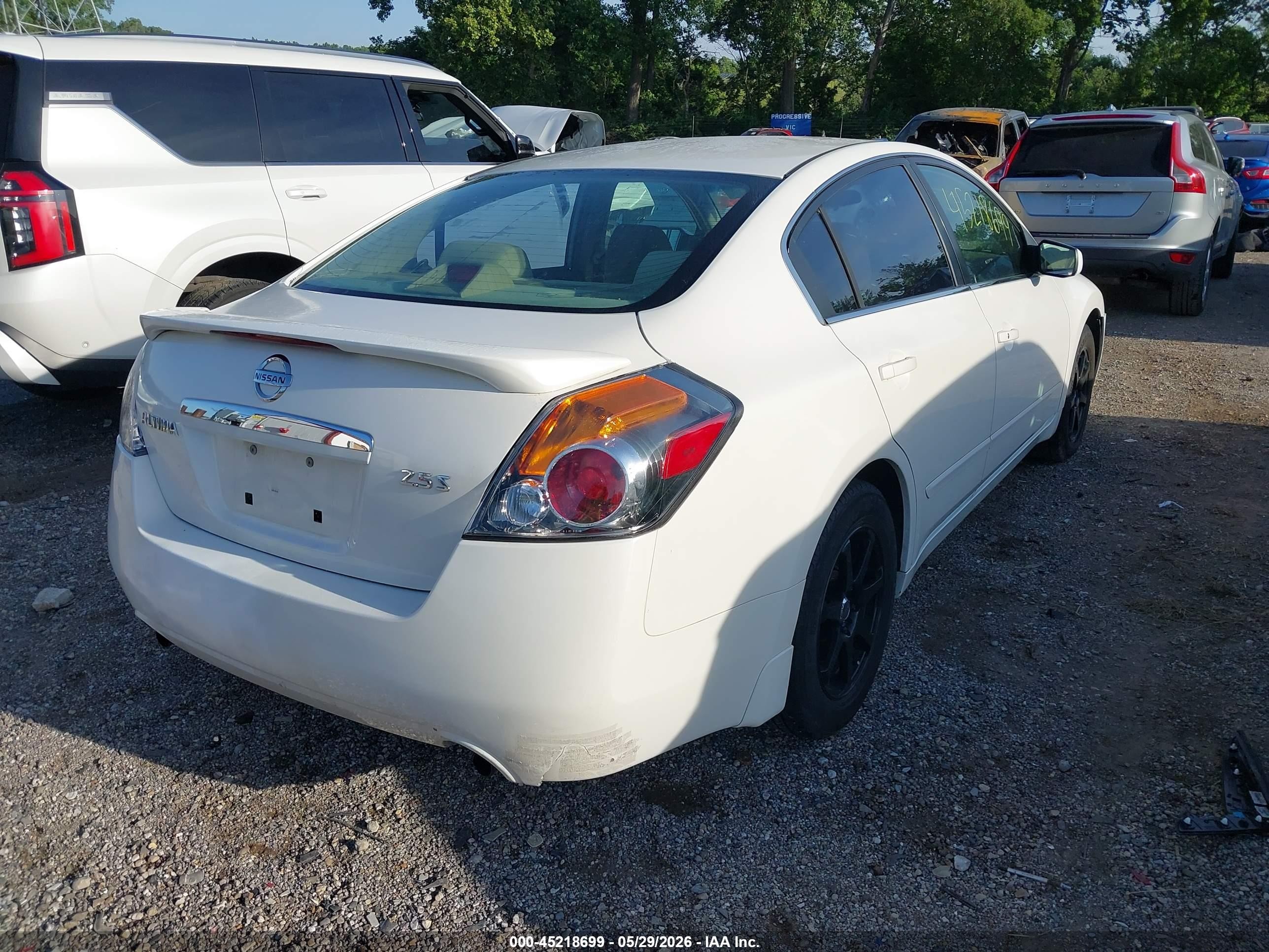 2008 Nissan Altima 2.5 S White vin: 1N4AL21E58C207419
