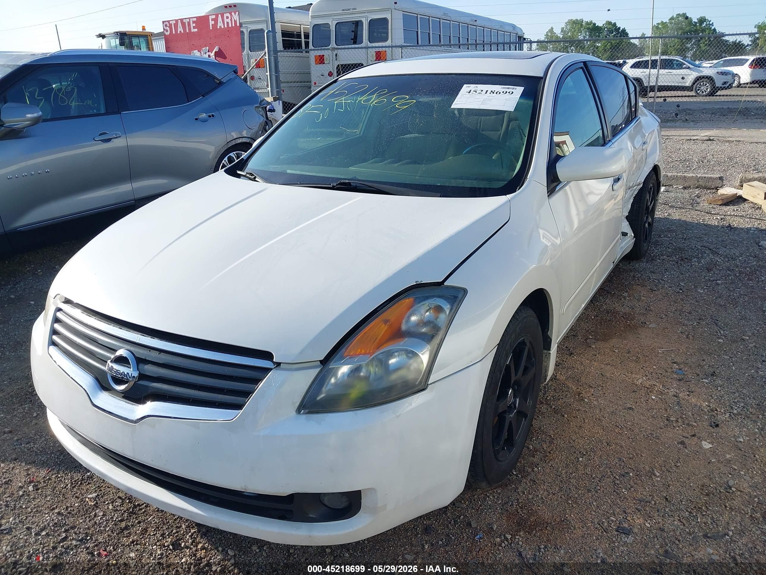 2008 Nissan Altima 2.5 S White vin: 1N4AL21E58C207419