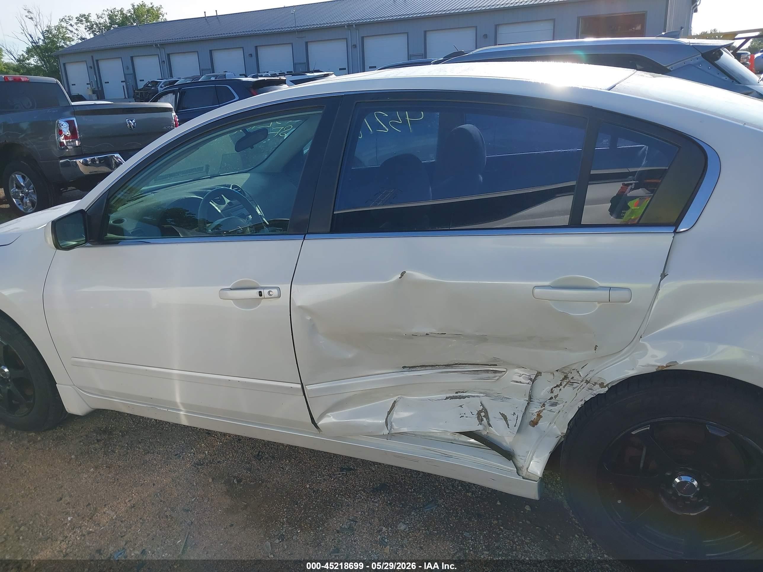 2008 Nissan Altima 2.5 S White vin: 1N4AL21E58C207419