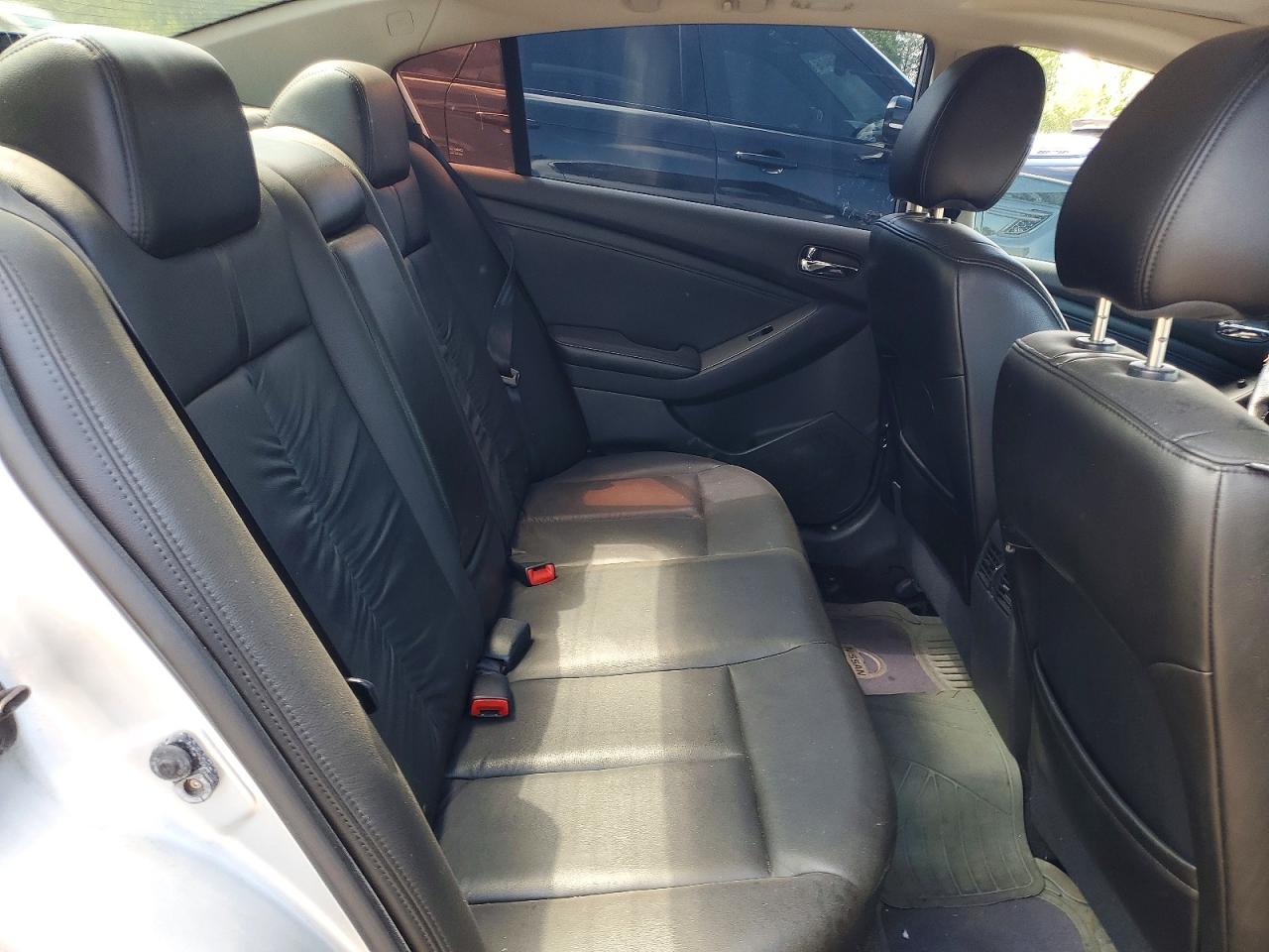 2009 Nissan Altima 2.5 Silver vin: 1N4AL21E59C197007