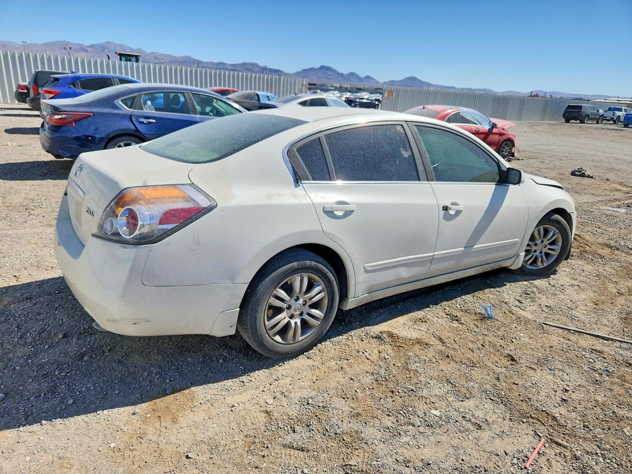 2009 Nissan Altima 2.5 White vin: 1N4AL21E59N402488