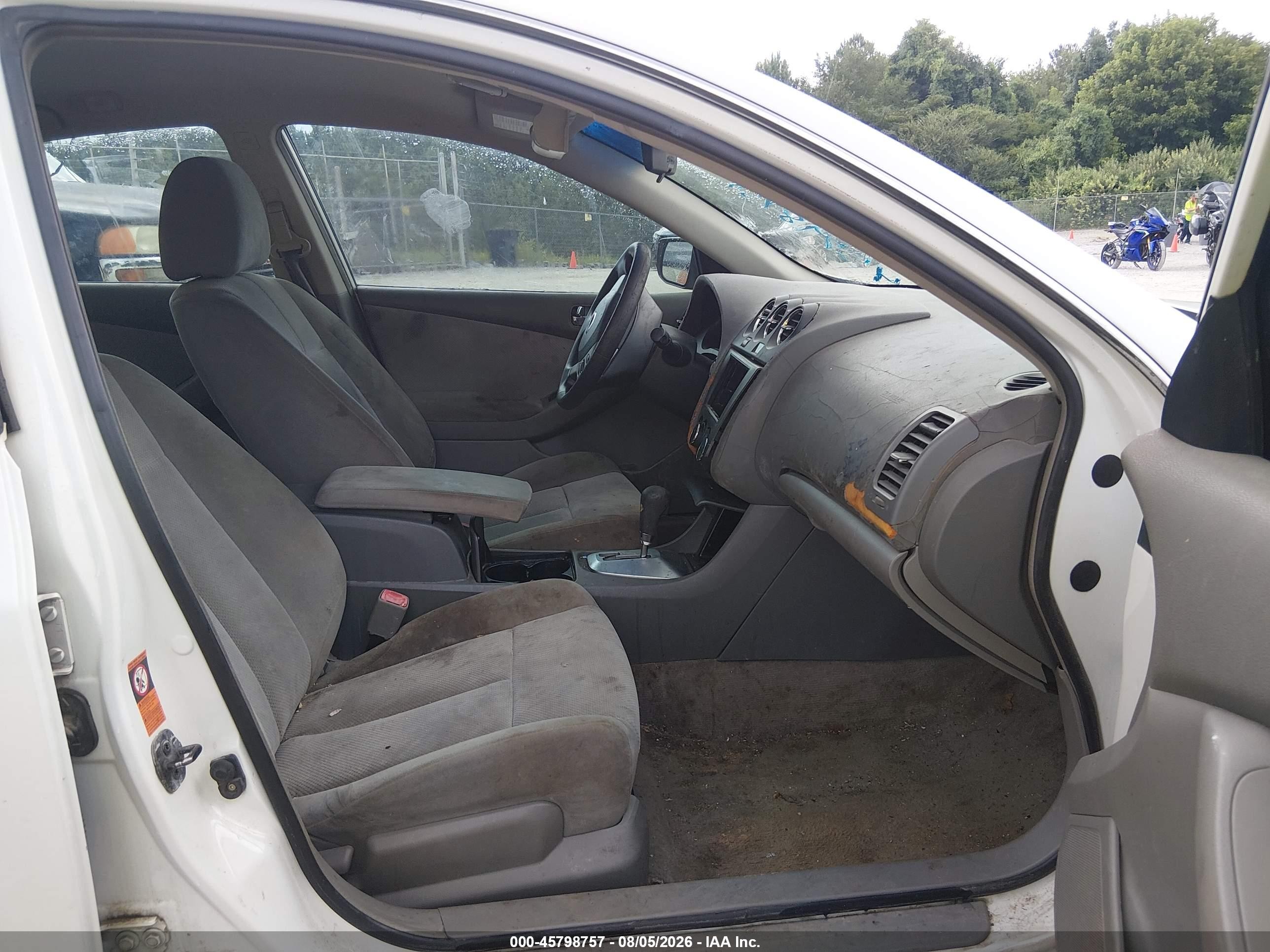 2007 Nissan Altima 2.5 S White vin: 1N4AL21E67C168452