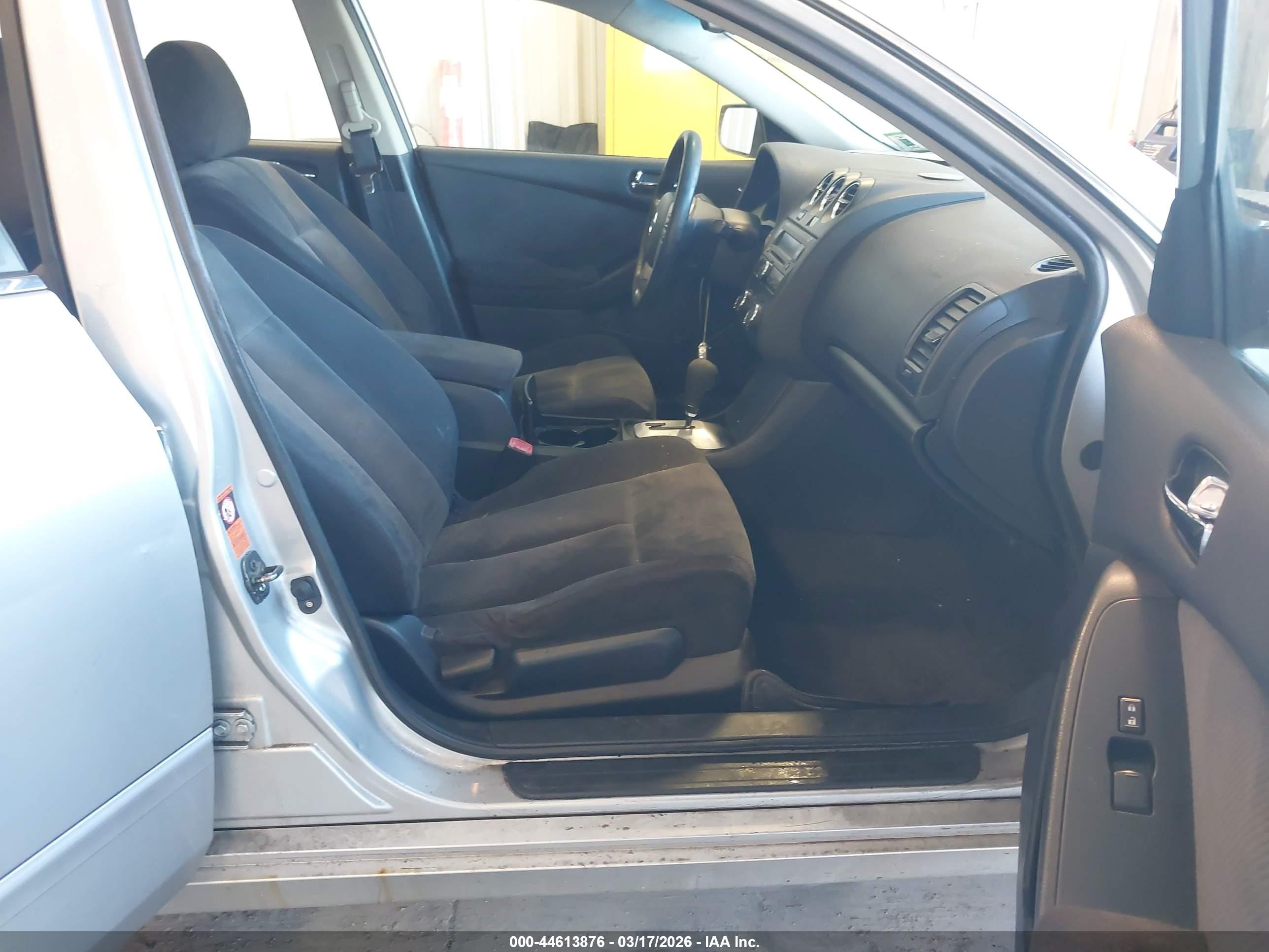2007 Nissan Altima 2.5 S Silver vin: 1N4AL21E67C208755