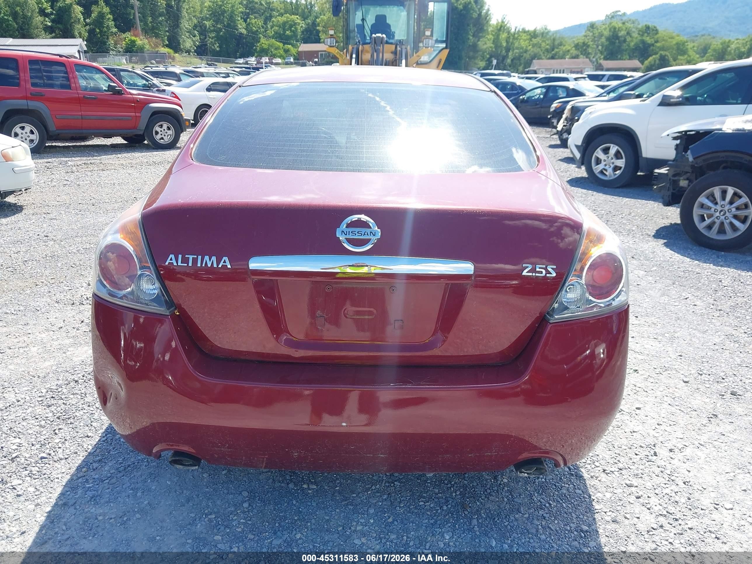 2008 Nissan Altima 2.5 S Red vin: 1N4AL21E68N416110