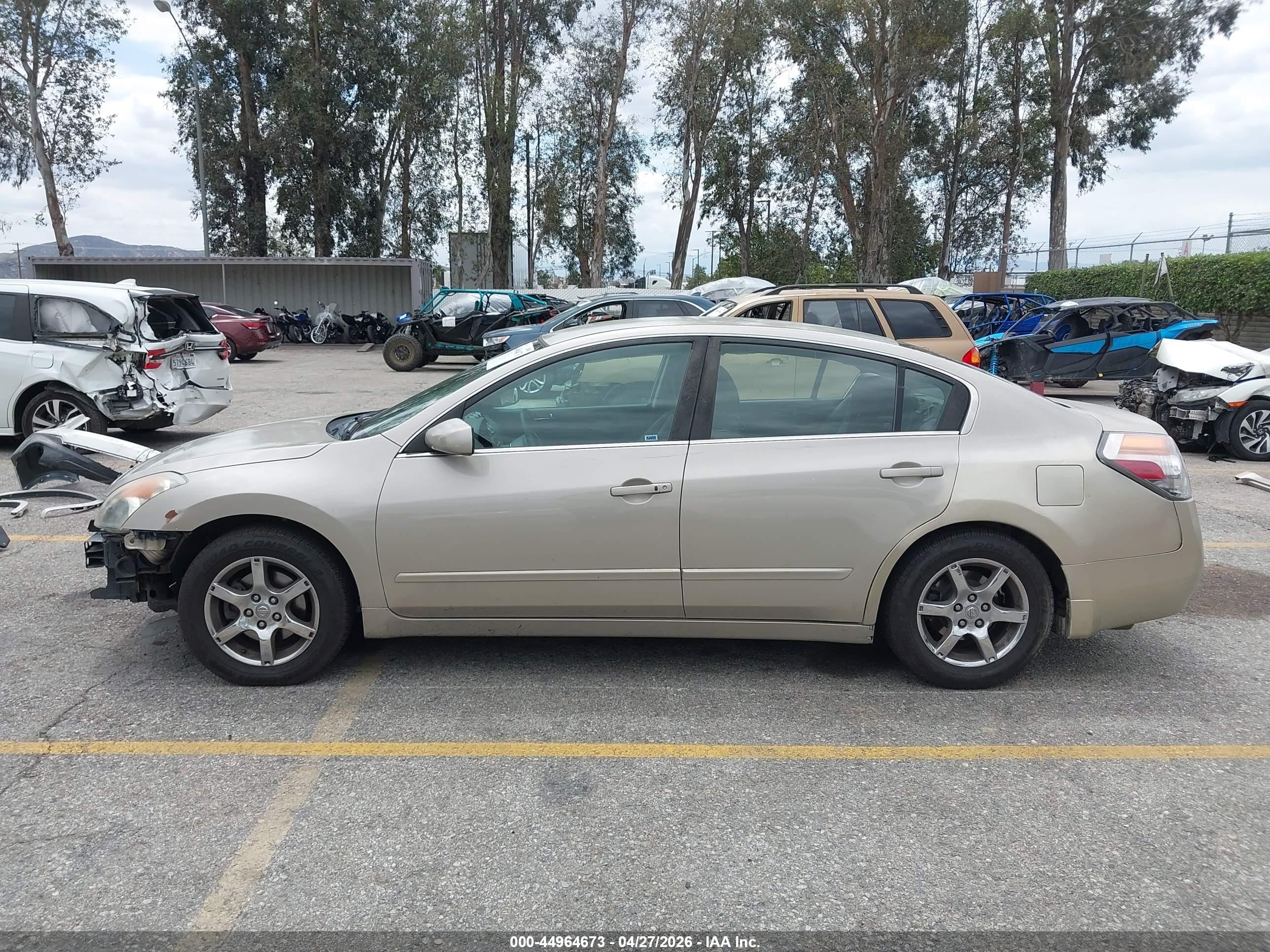 2009 Nissan Altima 2.5 S Gold vin: 1N4AL21E69C124485