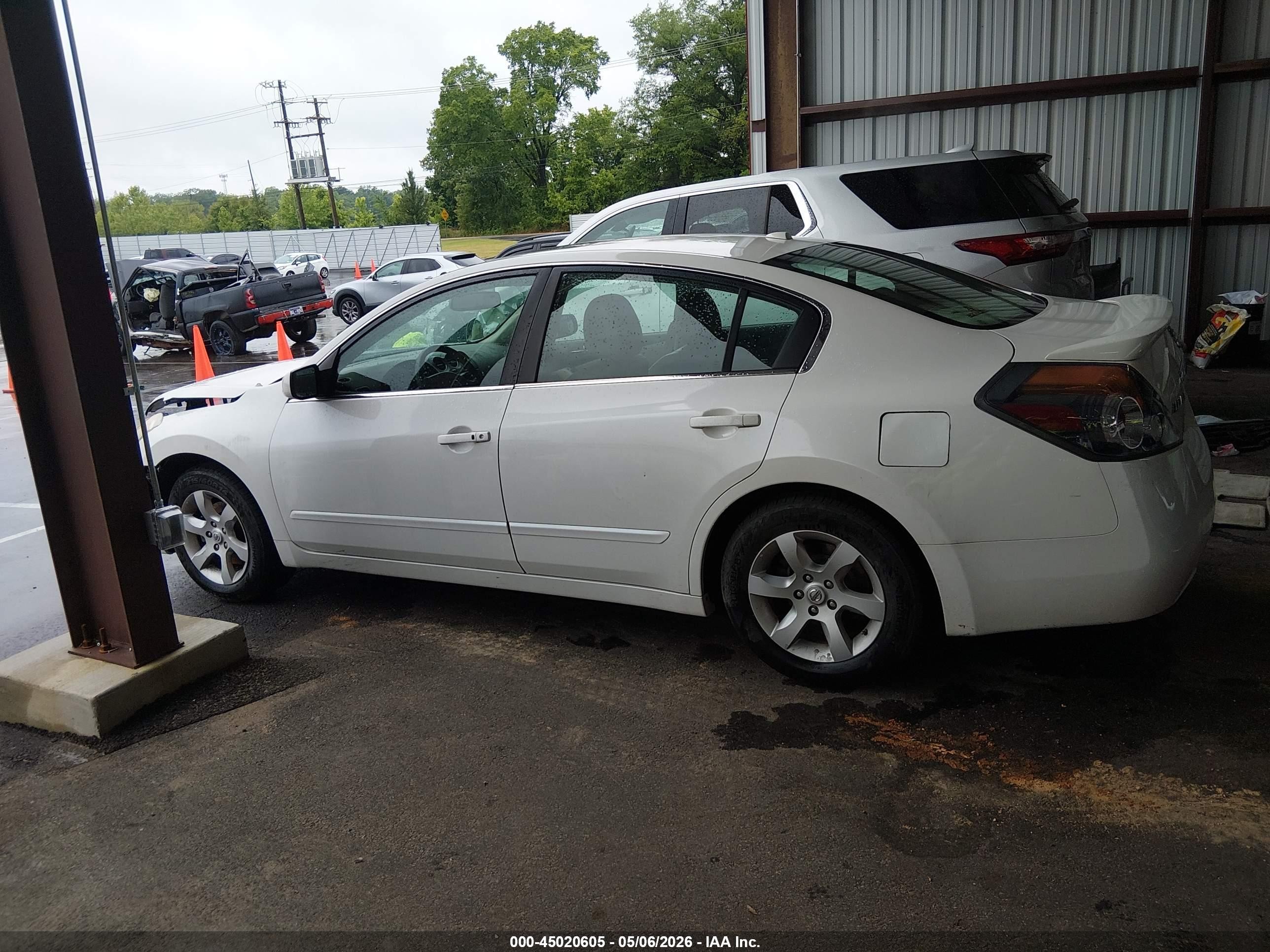 2009 Nissan Altima 2.5 S Белый vin: 1N4AL21E69N415363