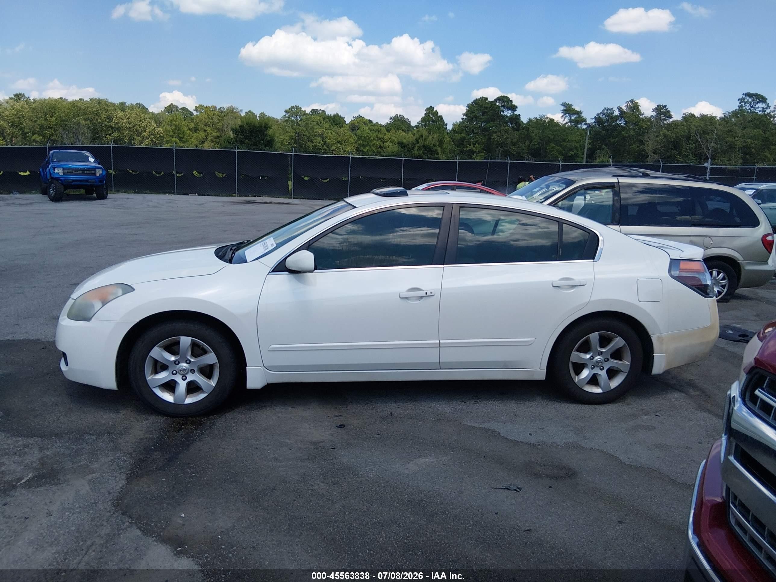 2009 Nissan Altima 2.5 S White vin: 1N4AL21E69N461517