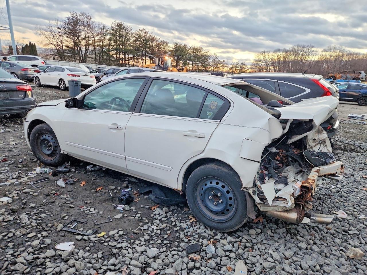 2009 Nissan Altima 2.5 White vin: 1N4AL21E69N497689