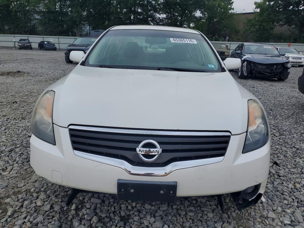 2009 Nissan Altima 2.5 White vin: 1N4AL21E69N512451