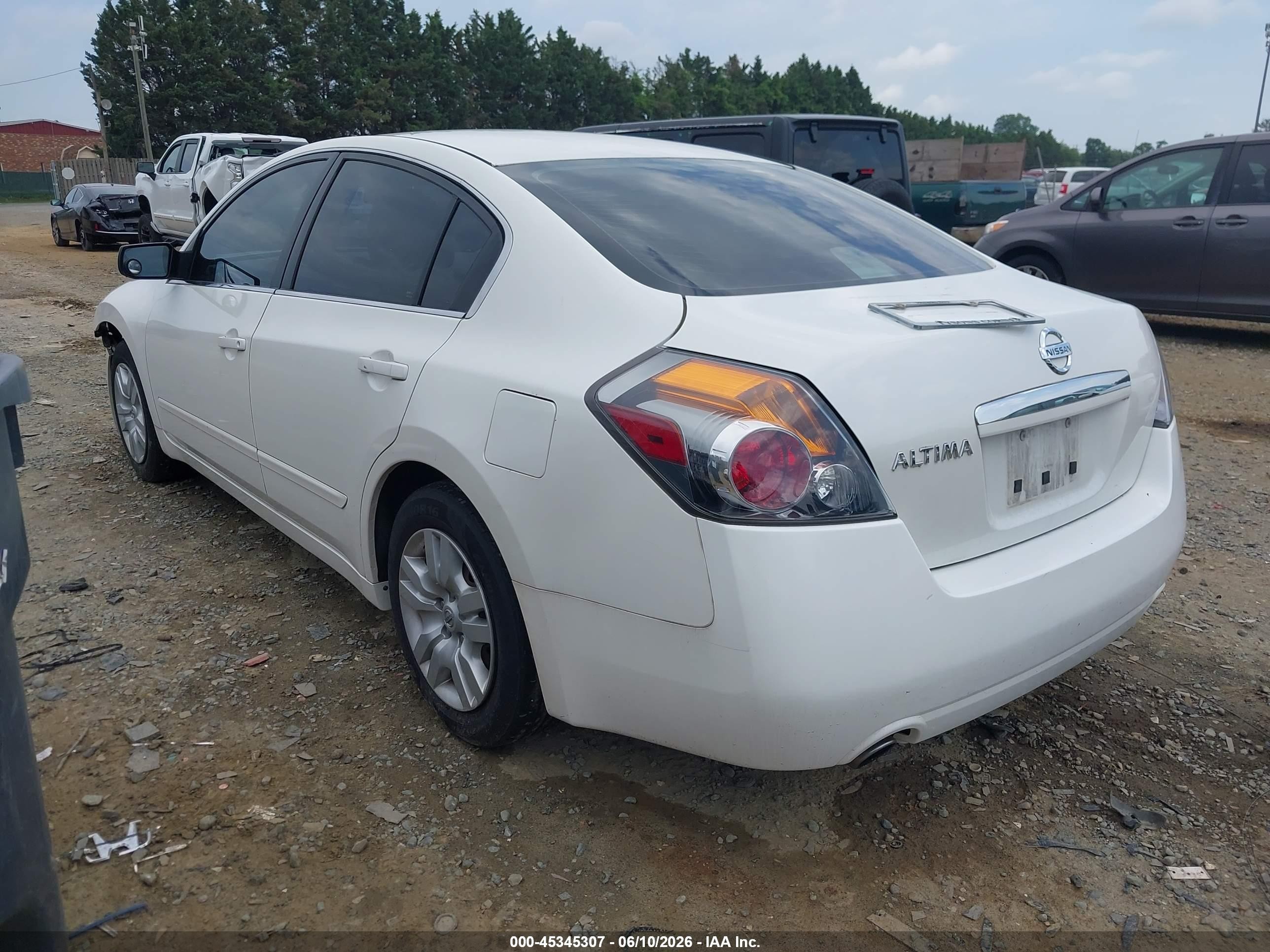 2009 Nissan Altima 2.5 Белый vin: 1N4AL21E69N551072
