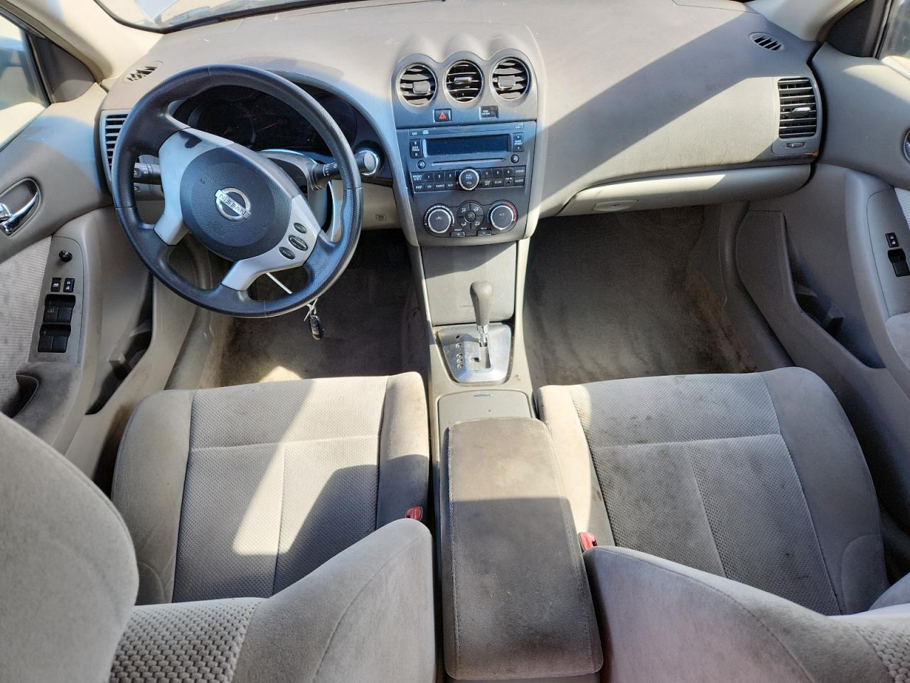 2007 Nissan Altima 2.5 Gray vin: 1N4AL21E77C163096 Damage: Right Front Seat Cushion, Stained, Permanent
