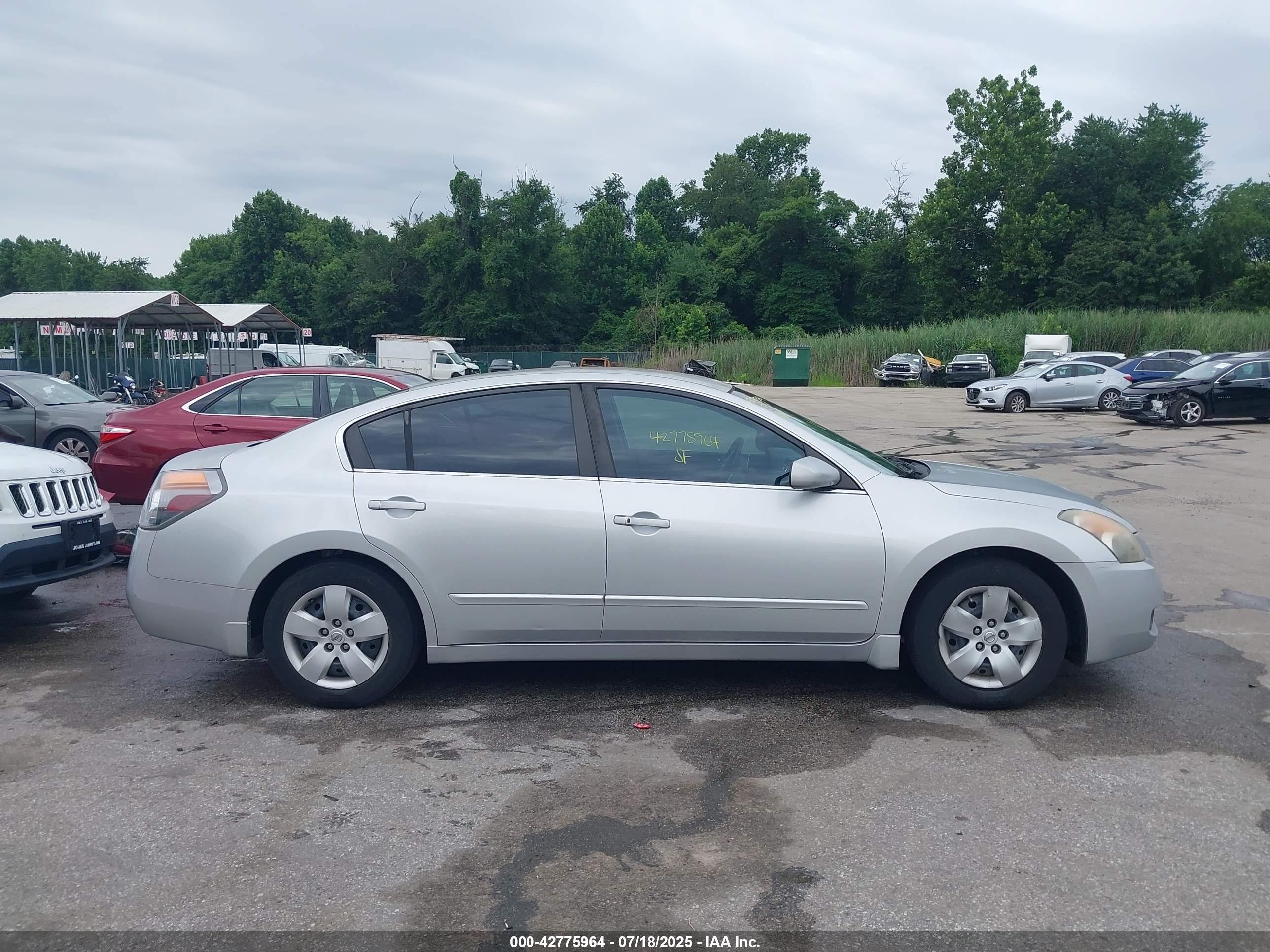 2007 Nissan Altima 2.5 S Silver vin: 1N4AL21E77C170100