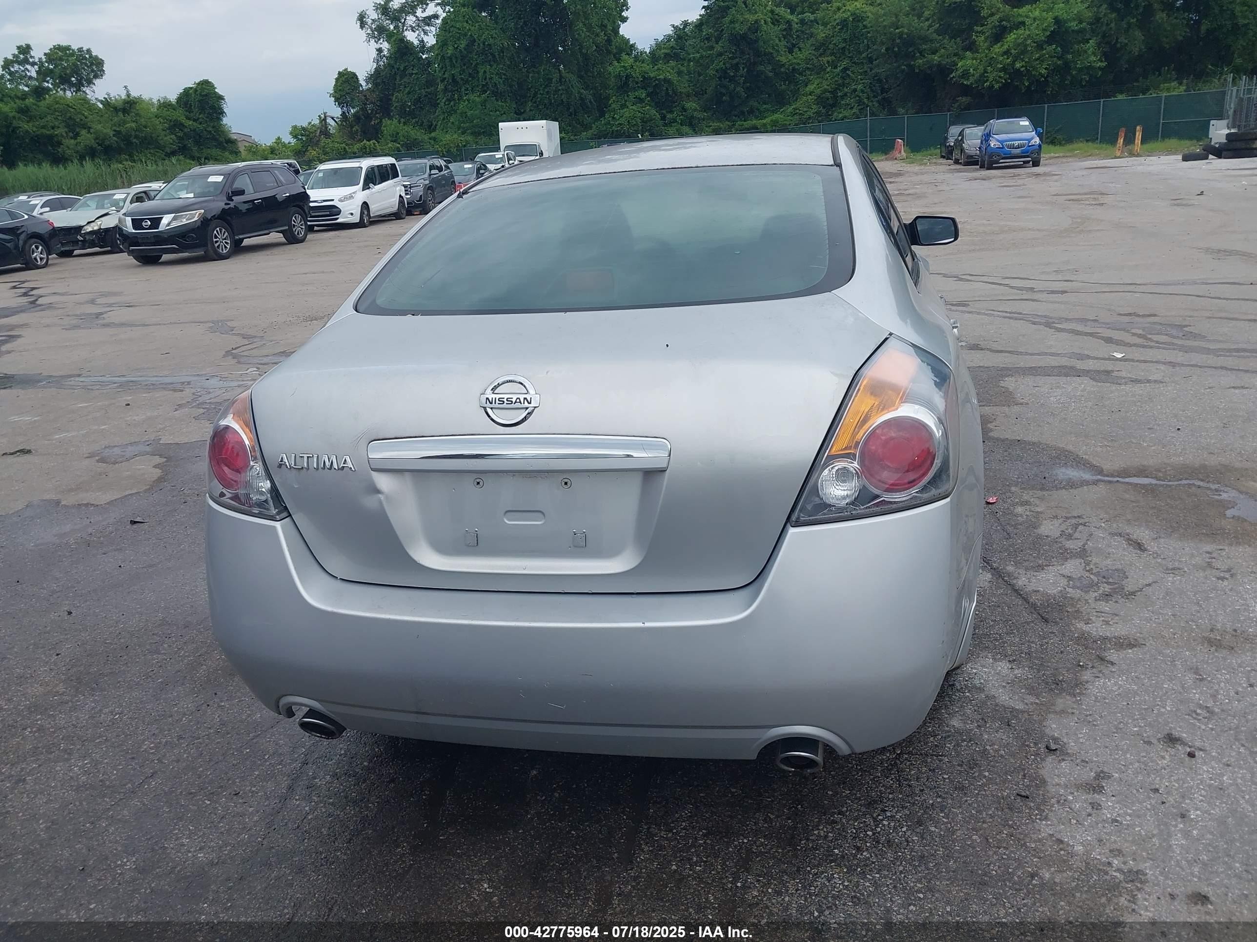 2007 Nissan Altima 2.5 S Silver vin: 1N4AL21E77C170100