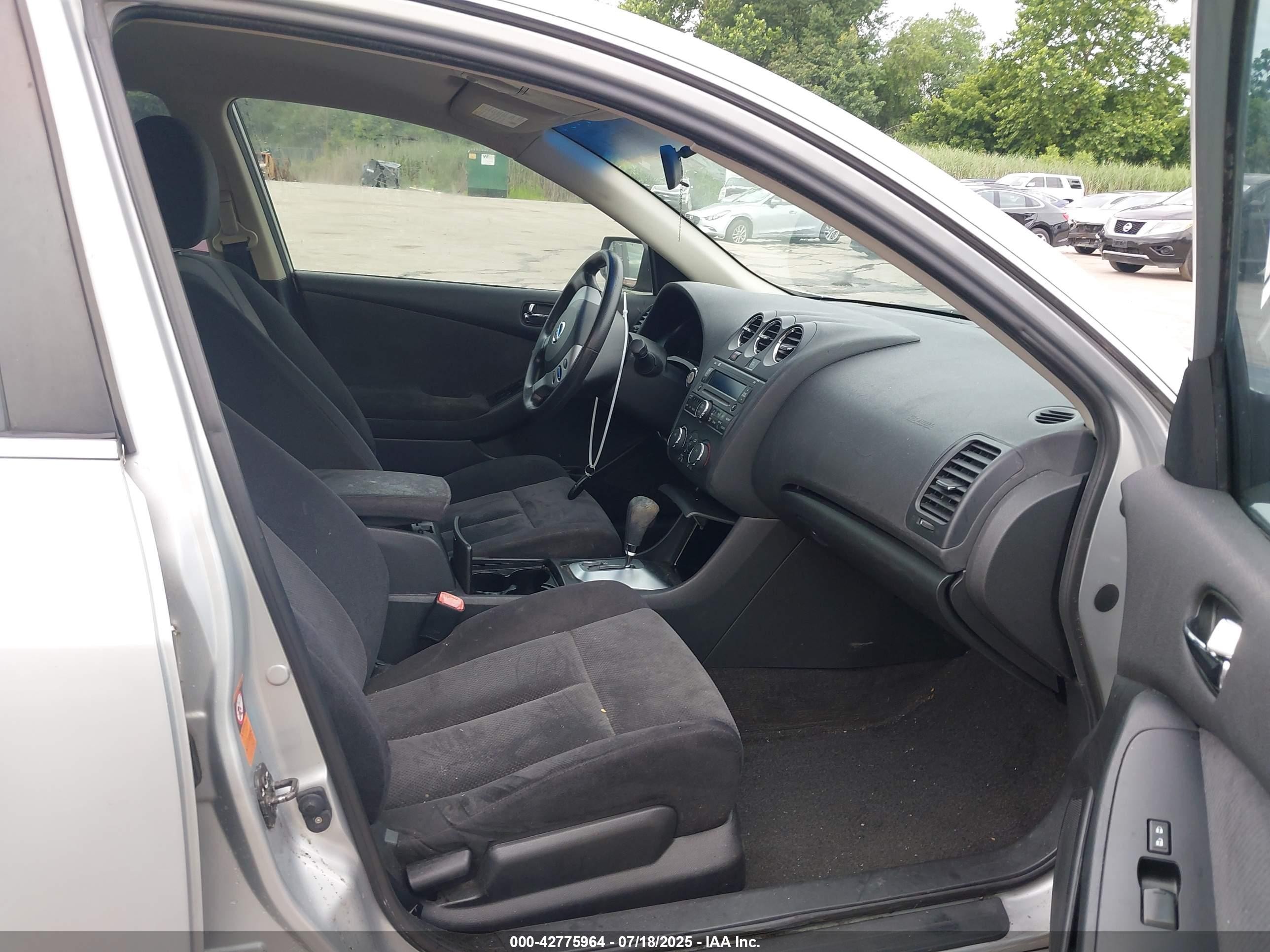 2007 Nissan Altima 2.5 S Silver vin: 1N4AL21E77C170100