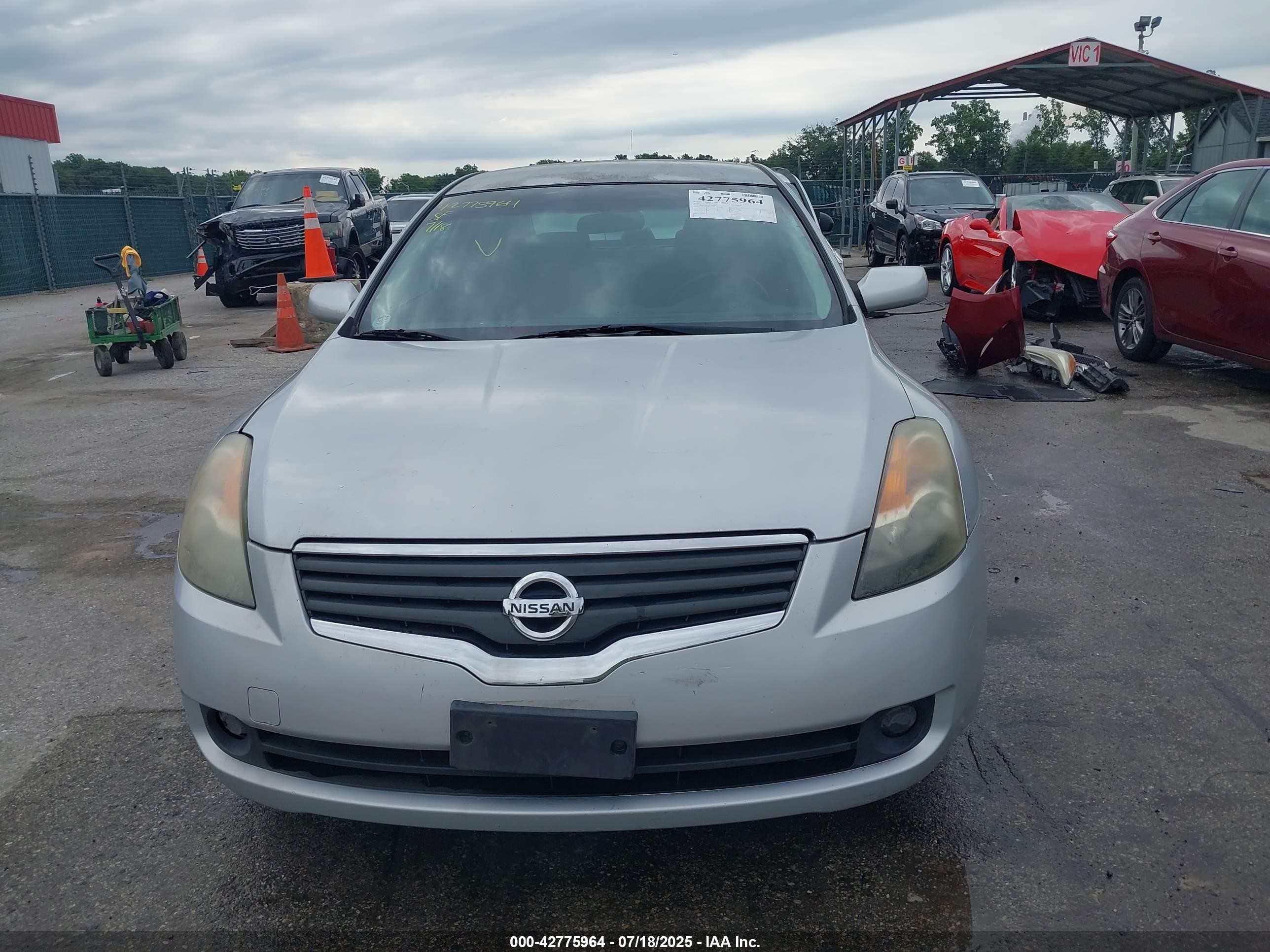 2007 Nissan Altima 2.5 S Silver vin: 1N4AL21E77C170100