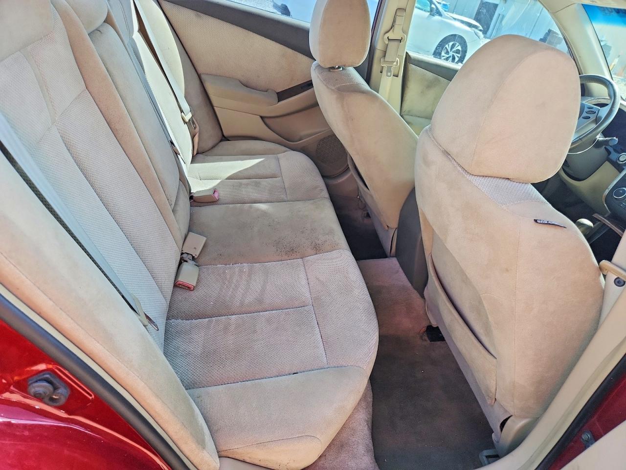 2007 Nissan Altima 2.5 Red vin: 1N4AL21E77C182554
