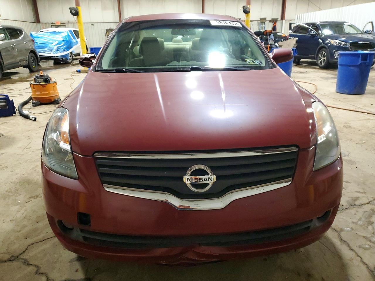2007 Nissan Altima 2.5 Red vin: 1N4AL21E77N474497