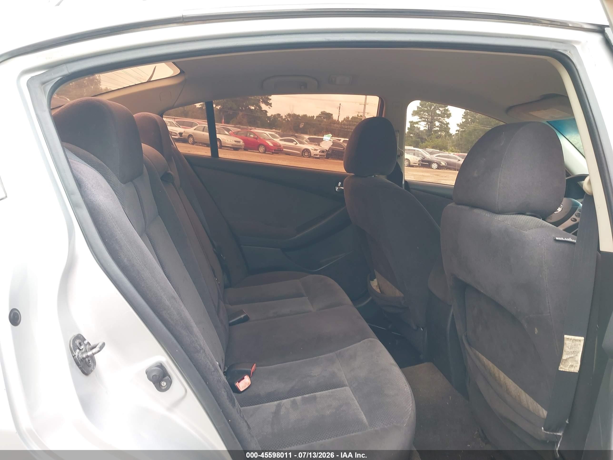 2008 Nissan Altima 2.5 S Серебряный vin: 1N4AL21E78C117446