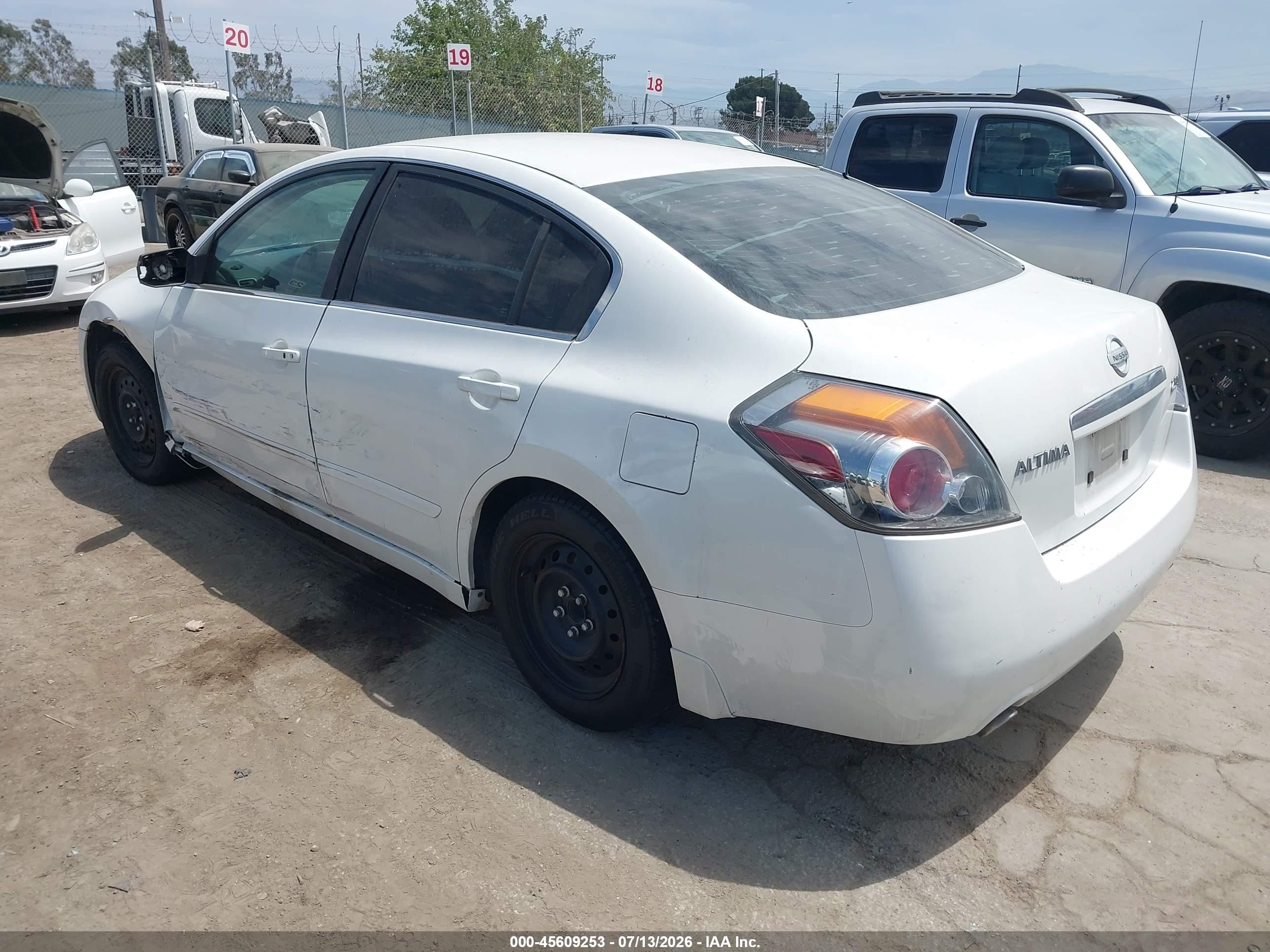 2008 Nissan Altima 2.5 S White vin: 1N4AL21E78N445163