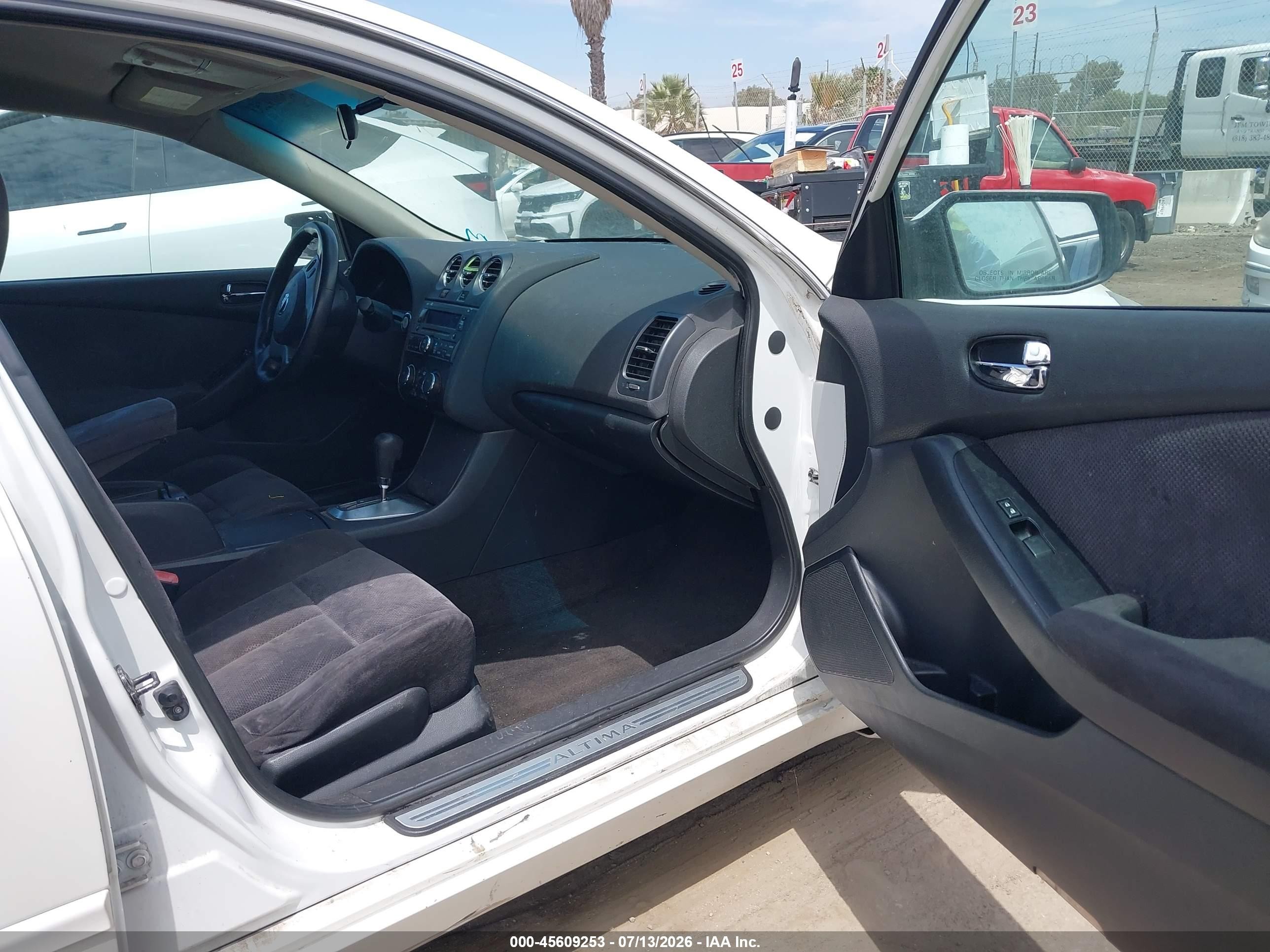2008 Nissan Altima 2.5 S White vin: 1N4AL21E78N445163